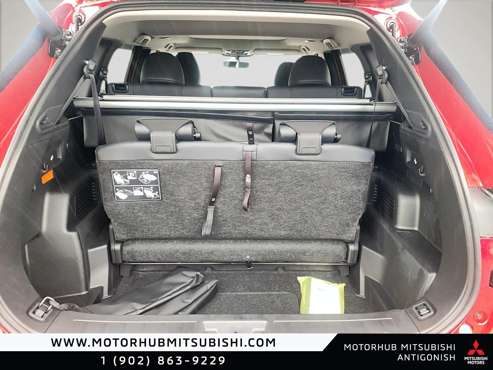 Photo Mitsubishi Outlander Plug-in Hybrid LE S-AWC 2026 #6