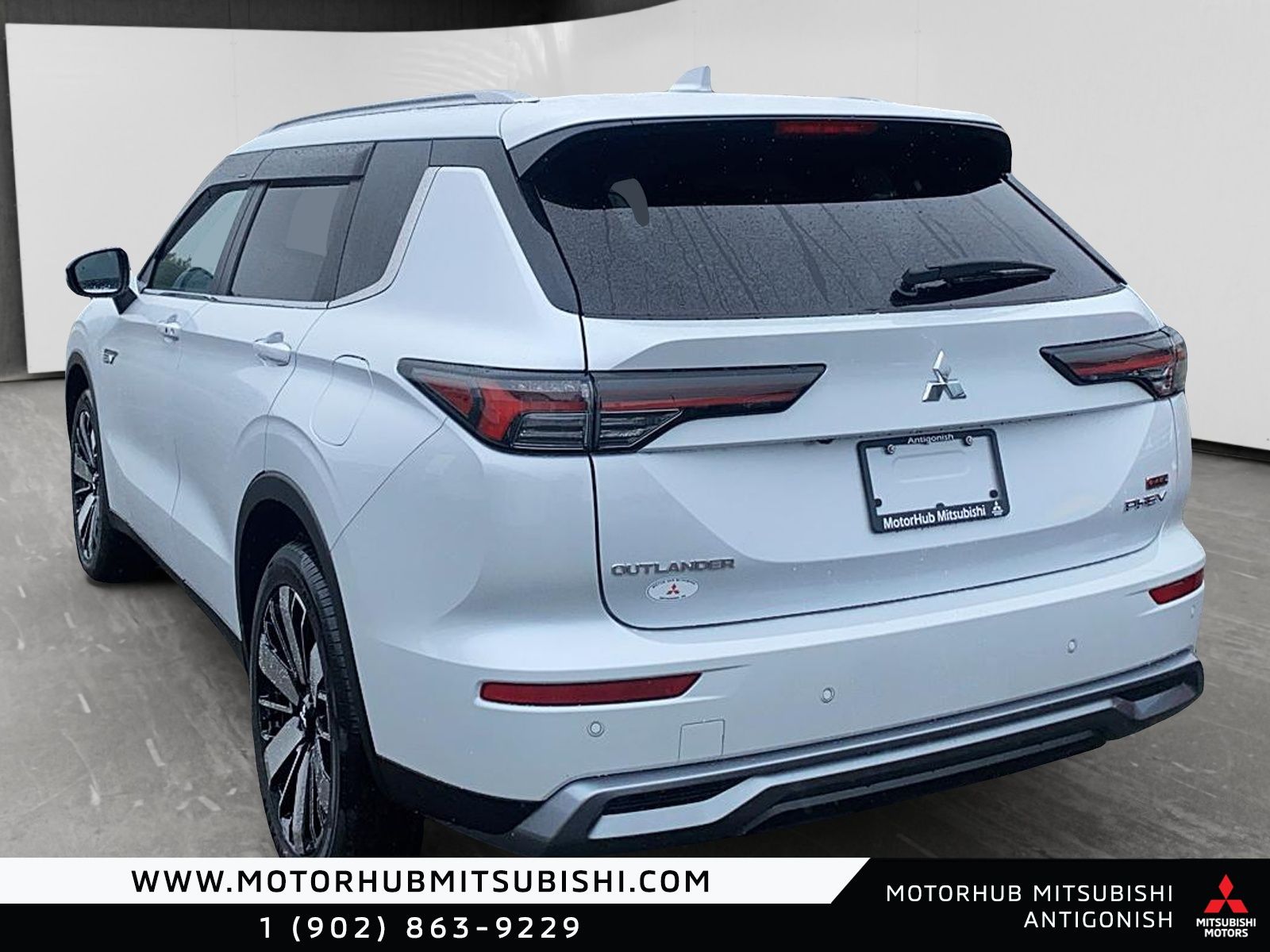 Photo Mitsubishi Outlander Plug-in Hybrid SEL S-AWC 2026 #4