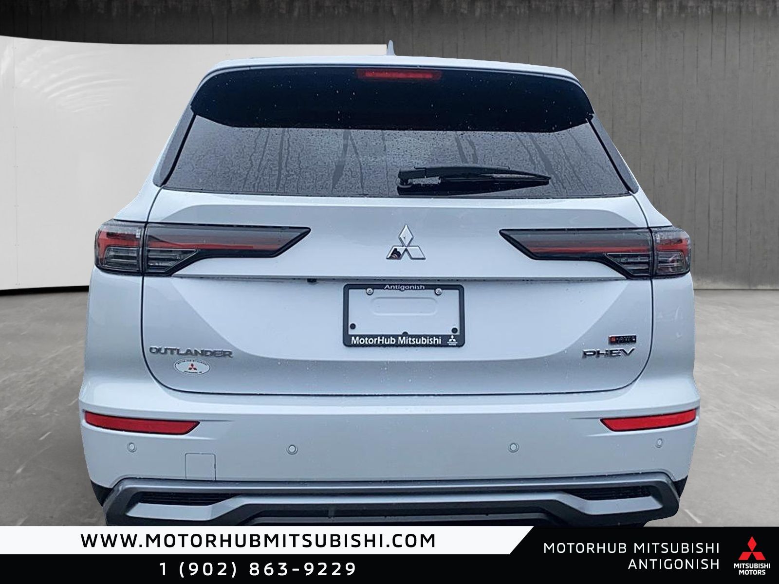 Photo Mitsubishi Outlander Plug-in Hybrid SEL S-AWC 2026 #3