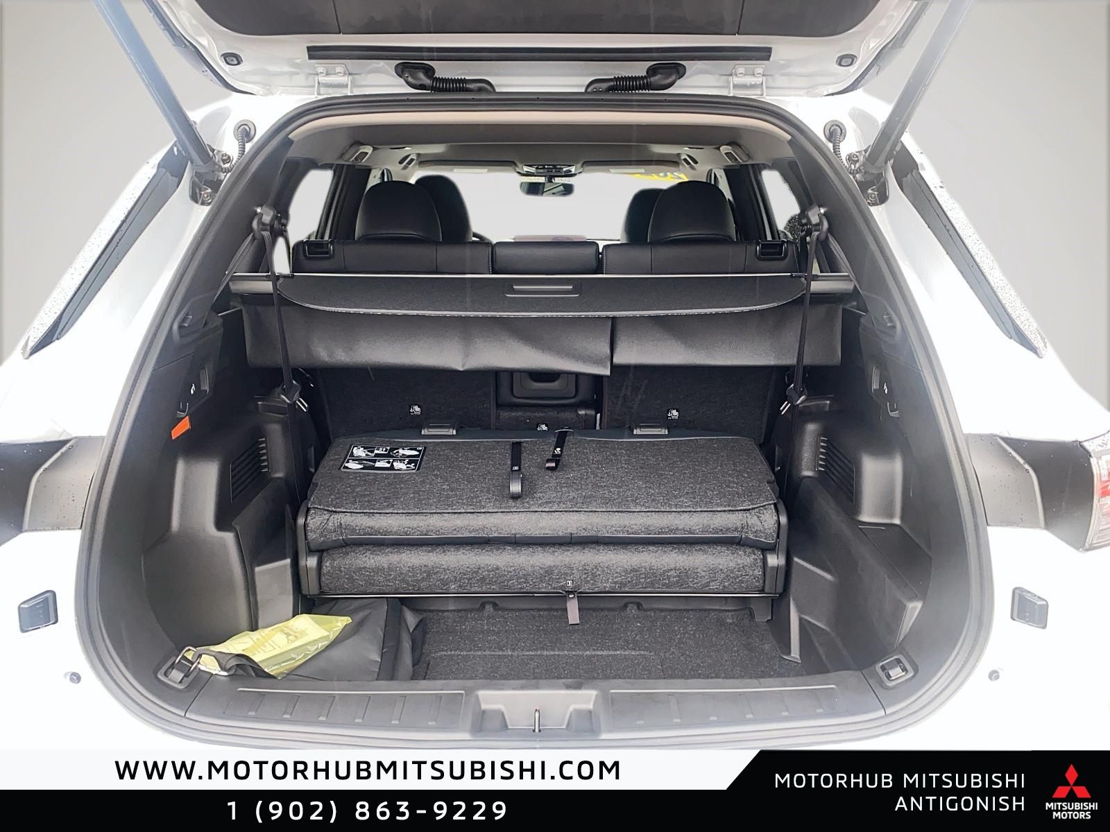 Photo Mitsubishi Outlander Plug-in Hybrid SEL S-AWC 2026 #6