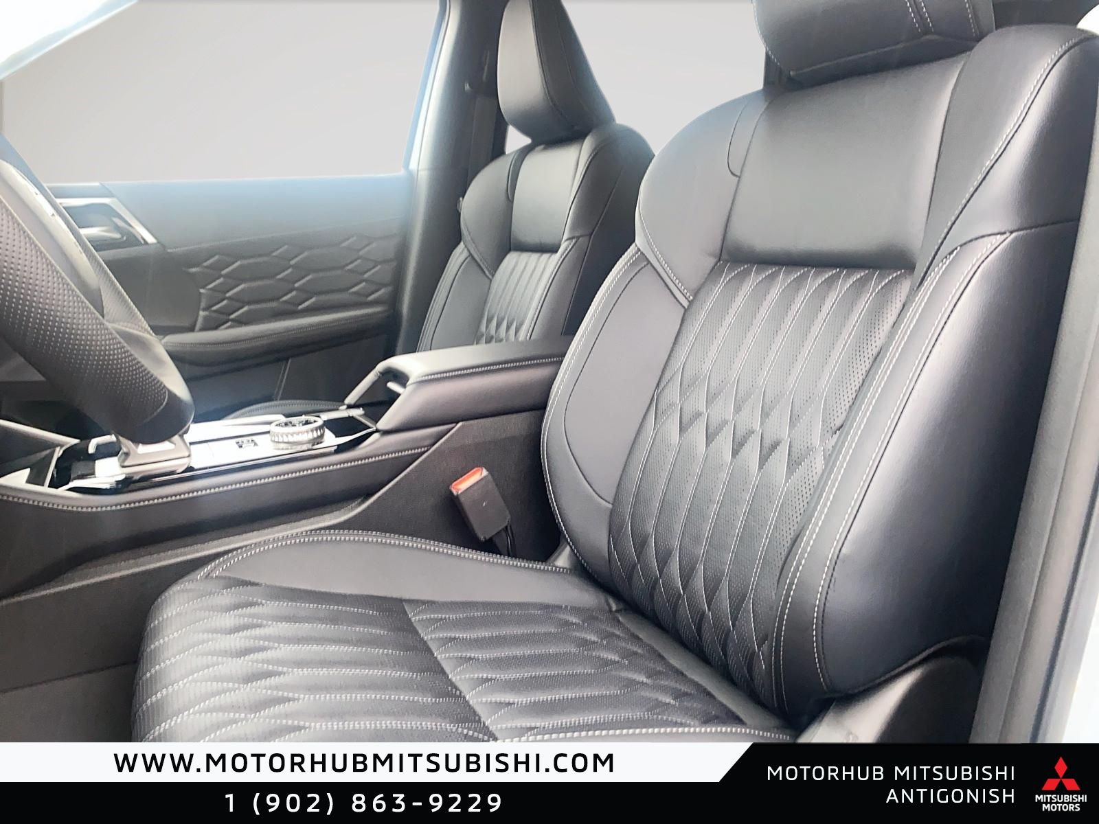 Photo 2026 Mitsubishi Outlander Plug-in Hybrid SEL S-AWC #8