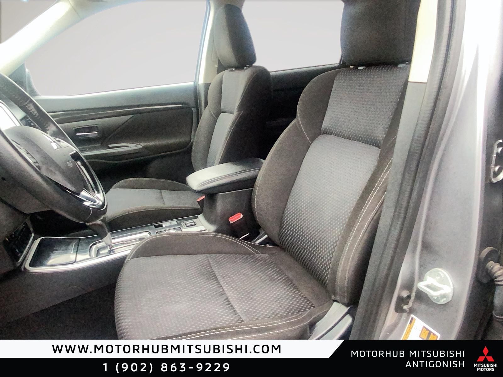 Photo Mitsubishi Outlander ES 2019 #8