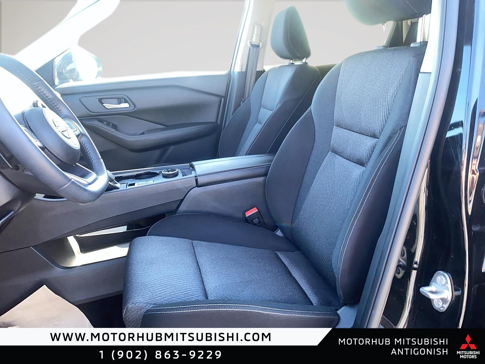 Photo 2024 Nissan Rogue SV Moonroof #8