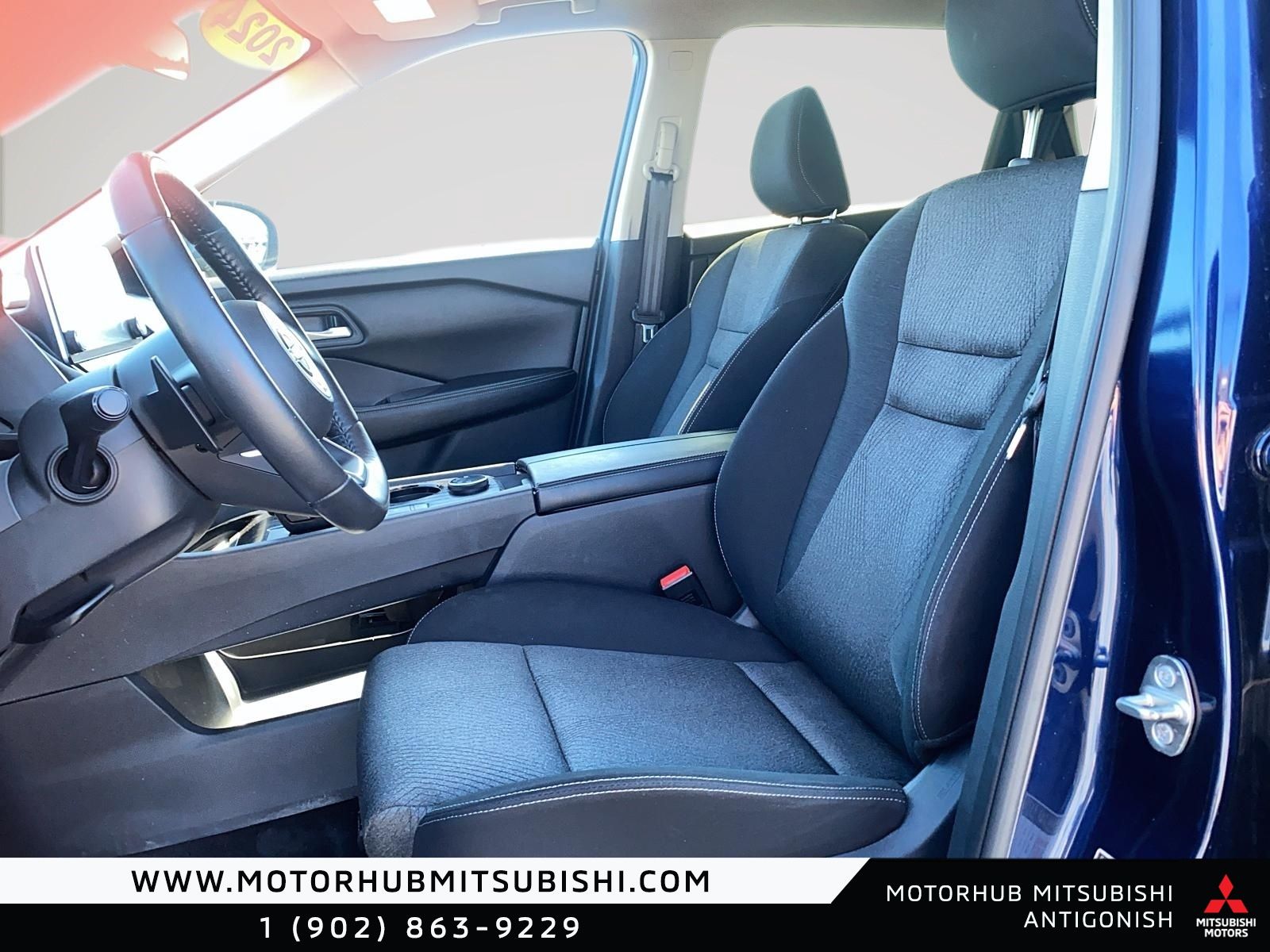 Photo 2024 Nissan Rogue SV Moonroof #8