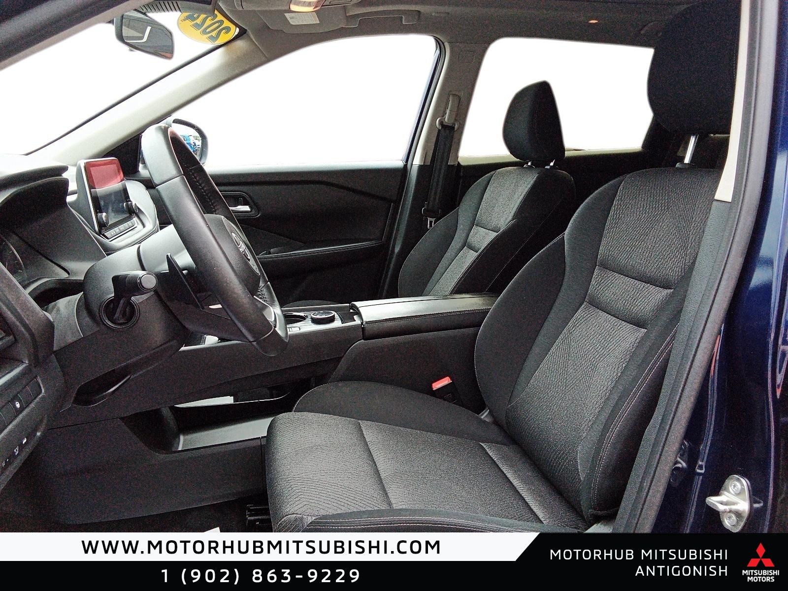 Photo 2024 Nissan Rogue SV Moonroof #8