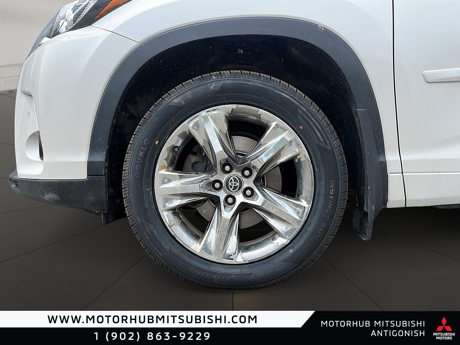 Photo 2019 Toyota Highlander Limited #7