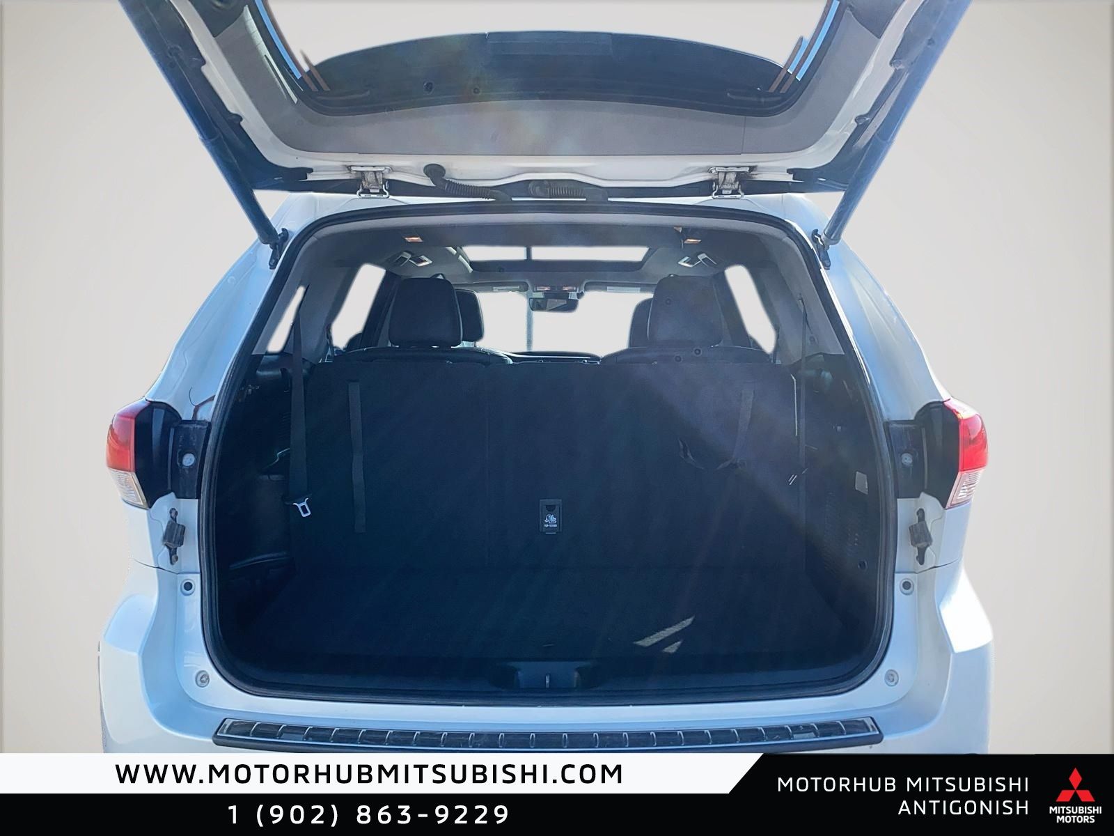 Photo 2019 Toyota Highlander Limited #6