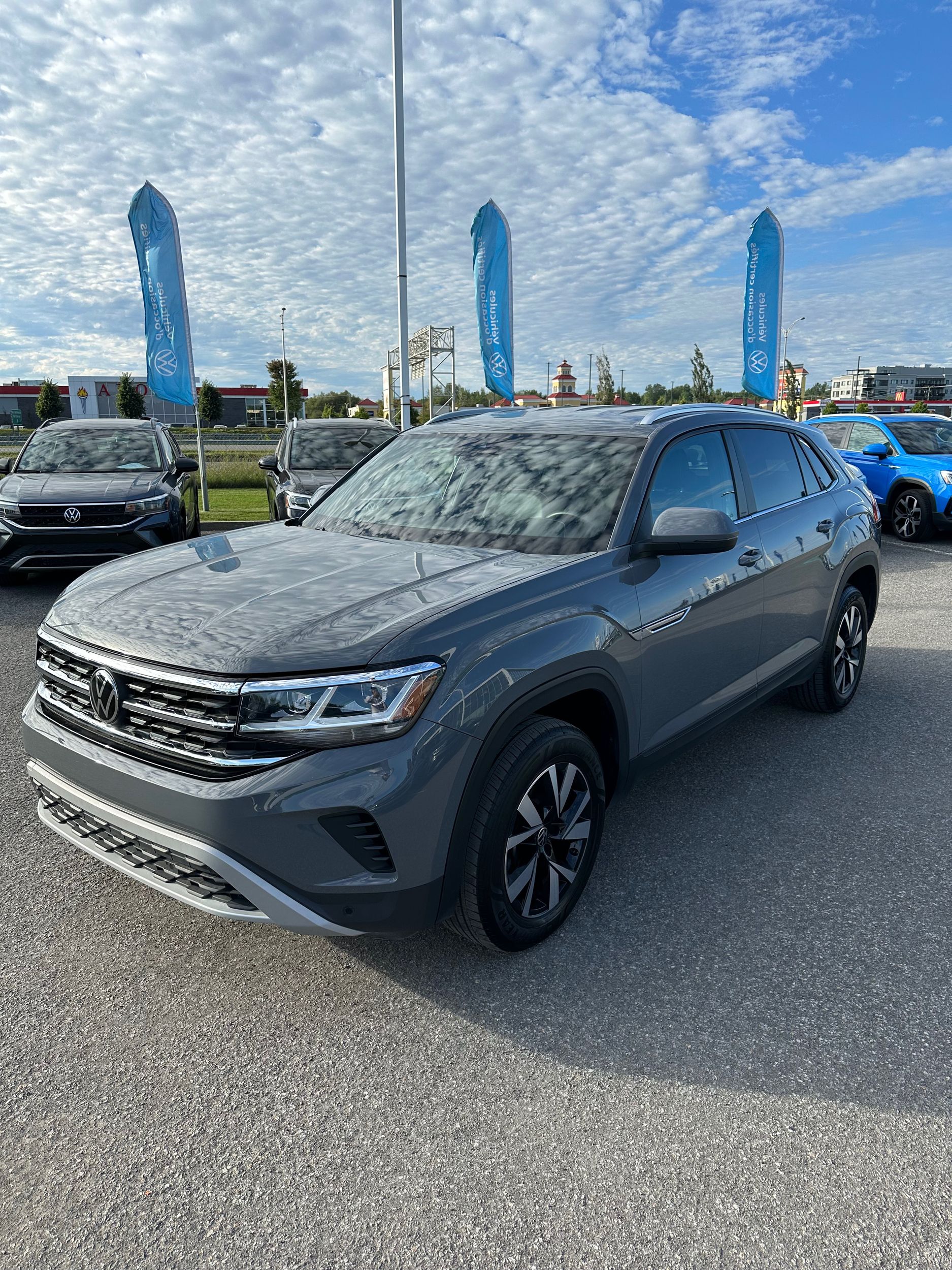 Photo 2023 Volkswagen Atlas Cross Sport Comfortline #3