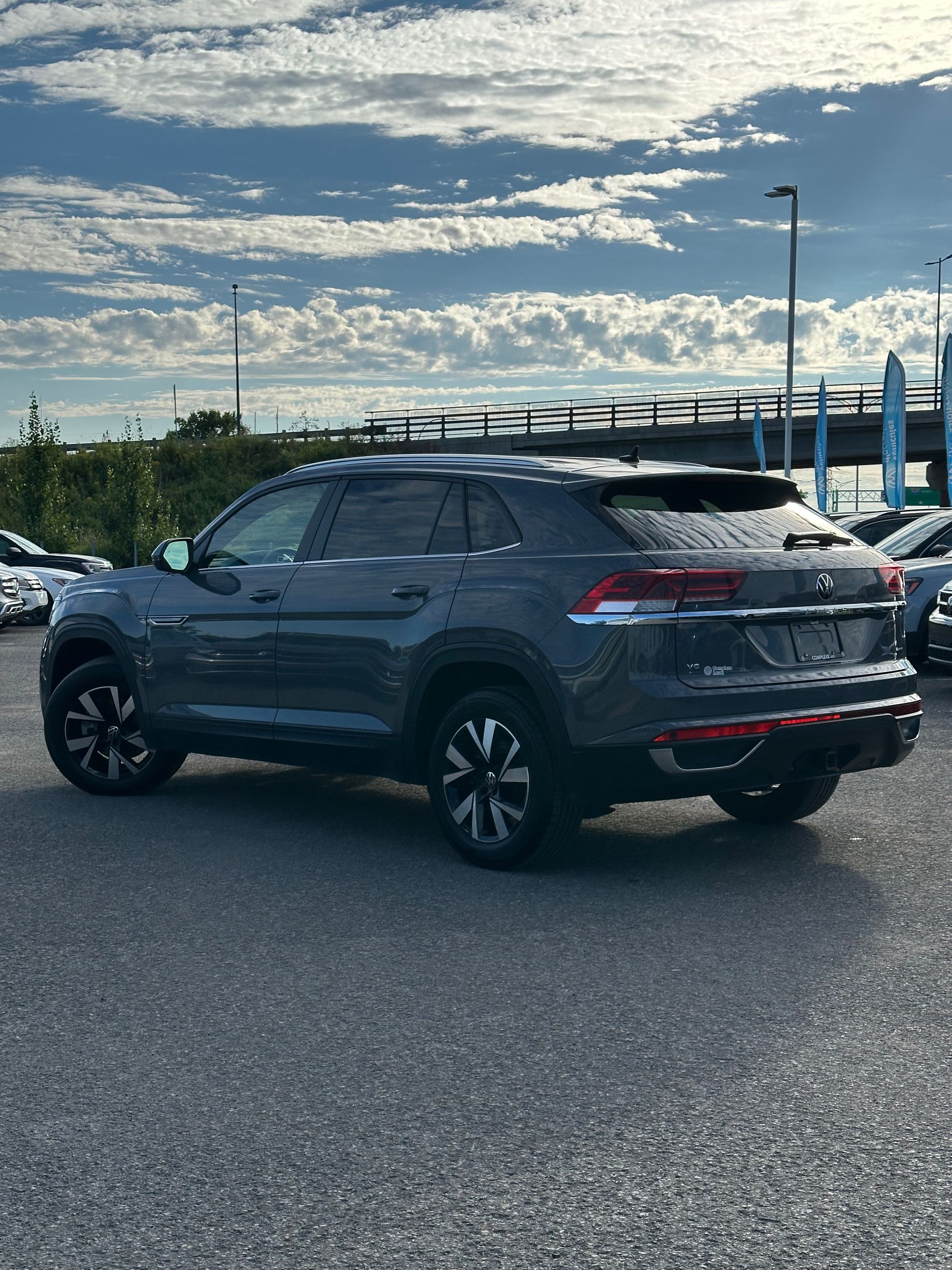 Photo 2023 Volkswagen Atlas Cross Sport Comfortline #4