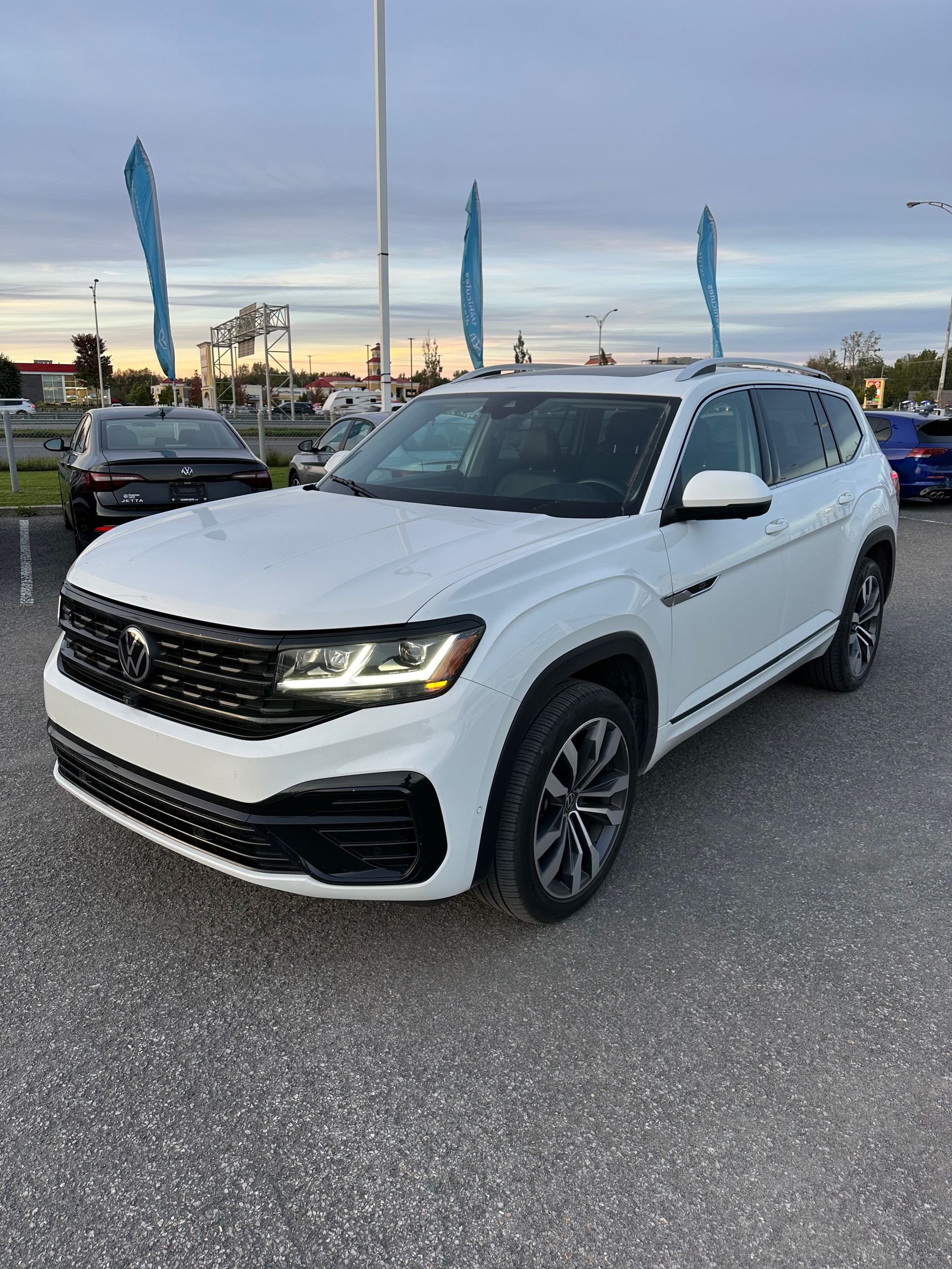 Photo 2023 Volkswagen Atlas Execline #3