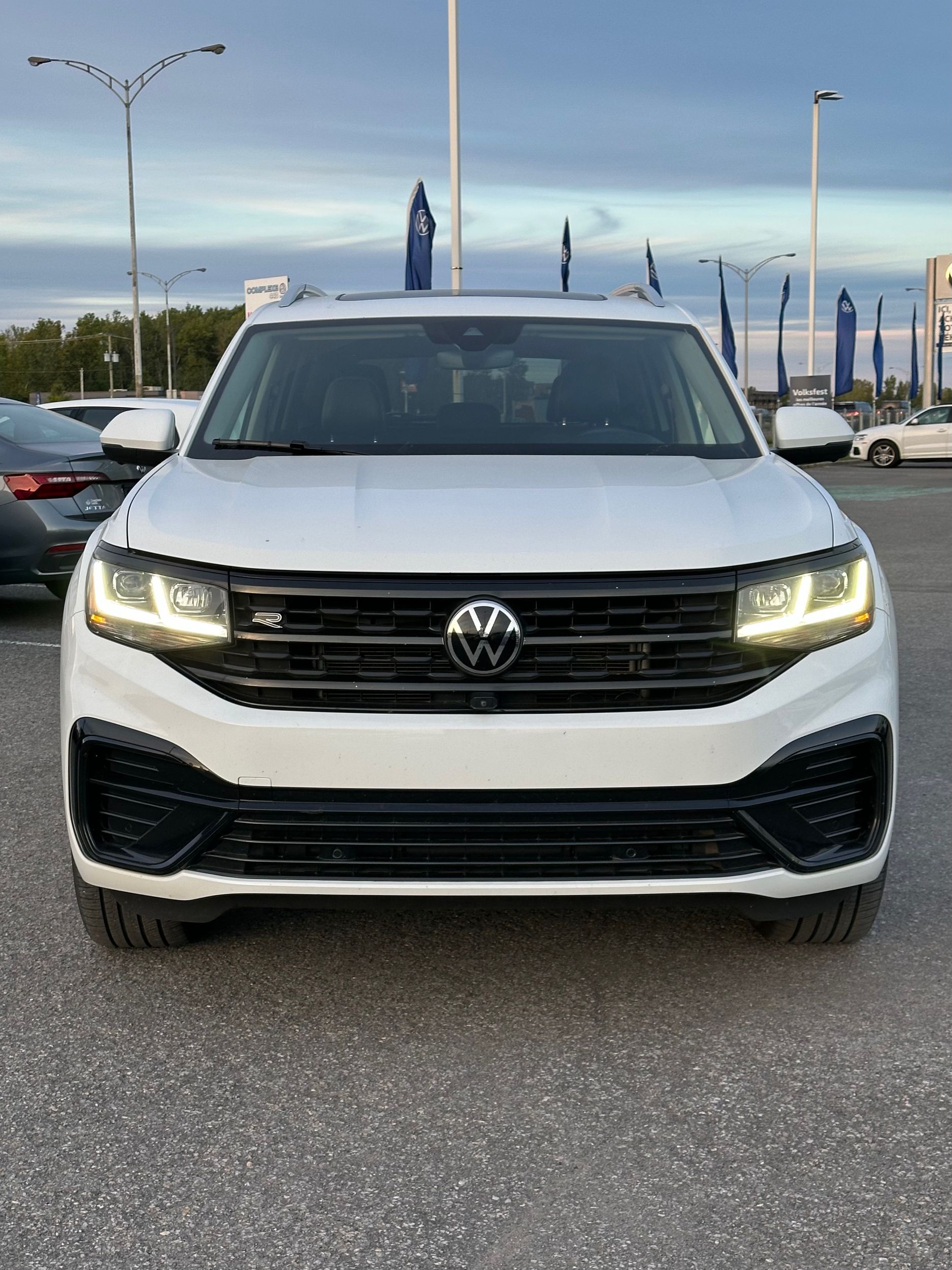 Photo 2023 Volkswagen Atlas Execline #2