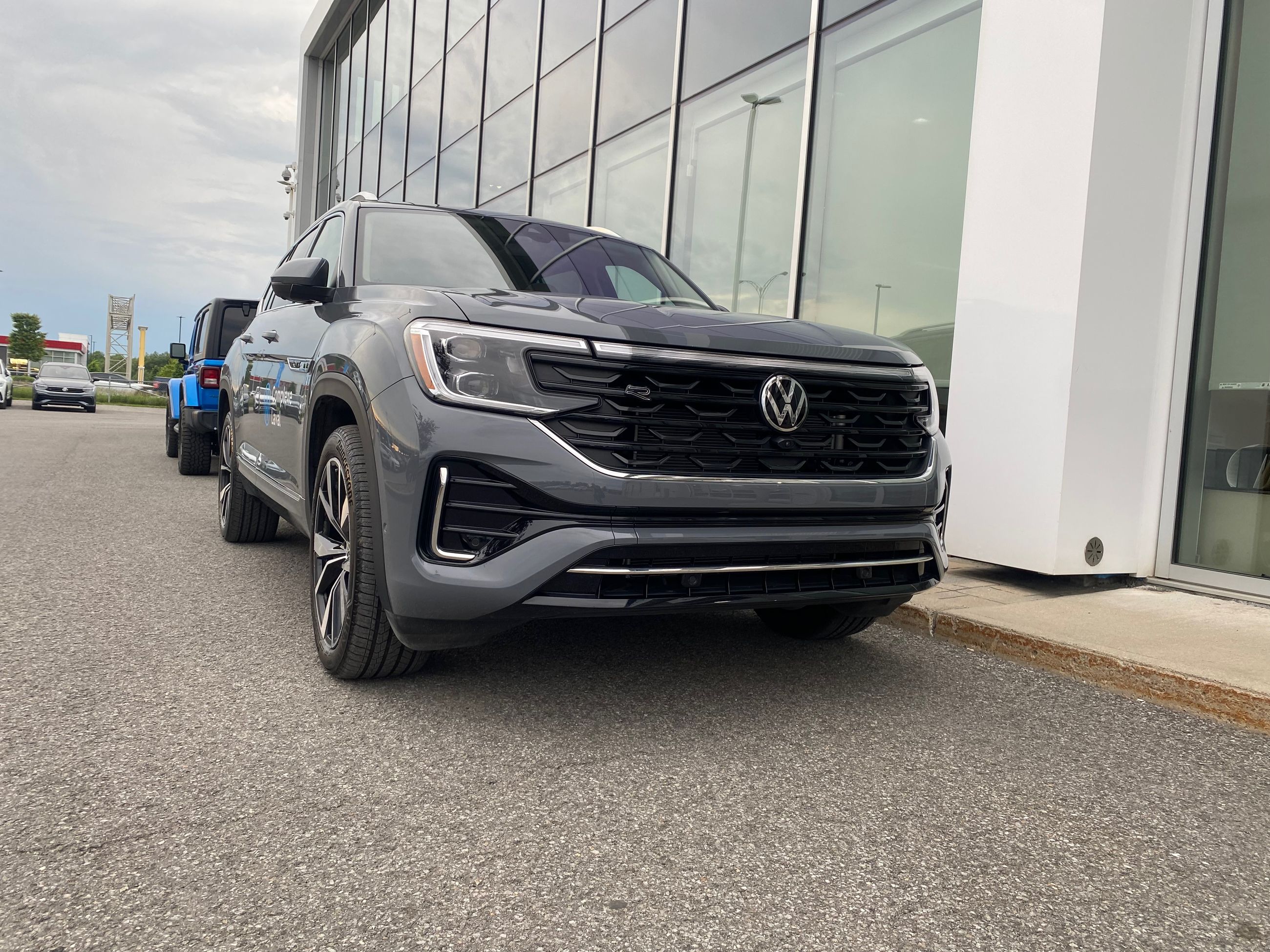 Photo 2025 Volkswagen Atlas Execline #5