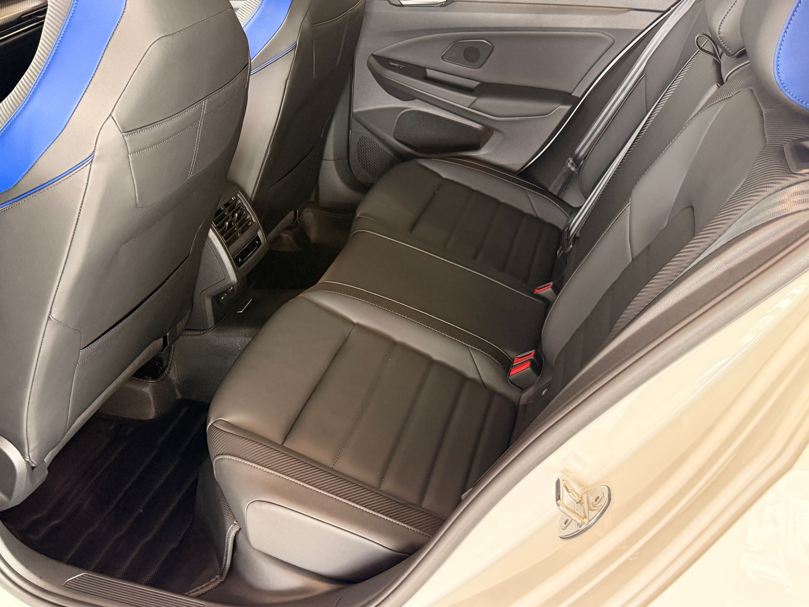 Photo Volkswagen Golf R dsg 2024 #7
