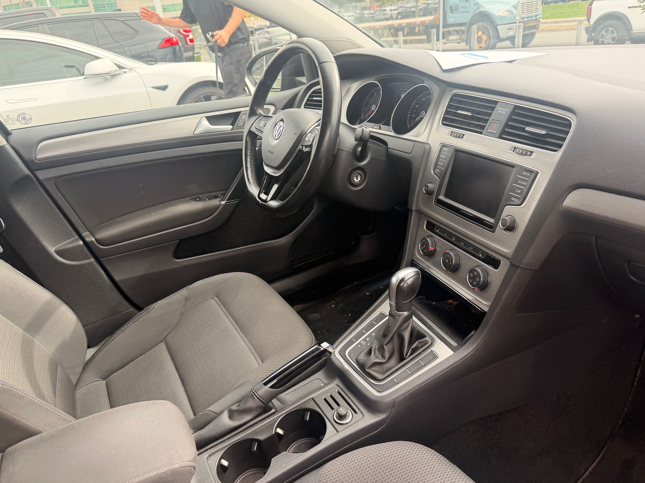Photo Volkswagen Golf Comfortline 2017 #8