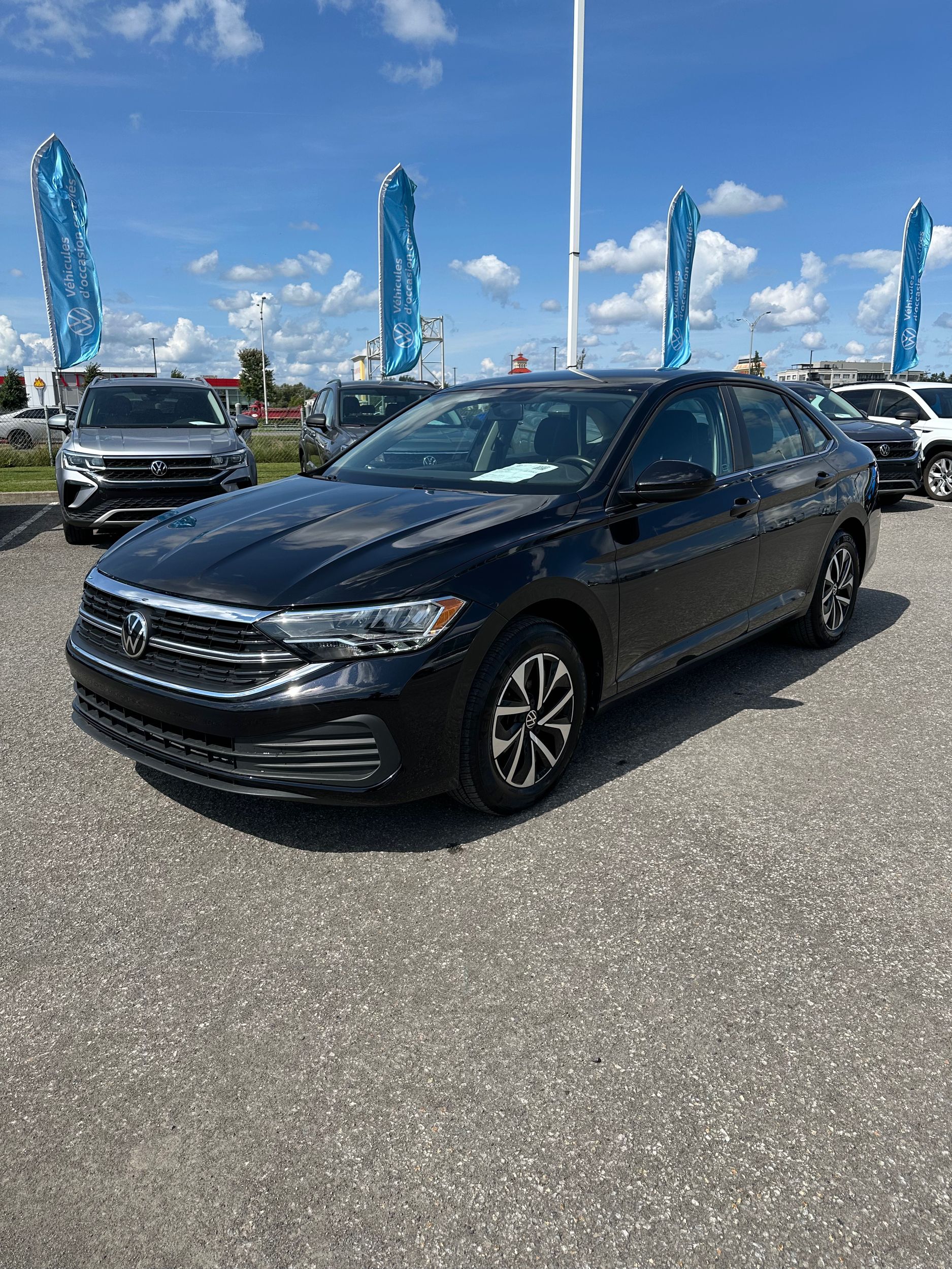 Photo 2022 Volkswagen Jetta Trendline #3