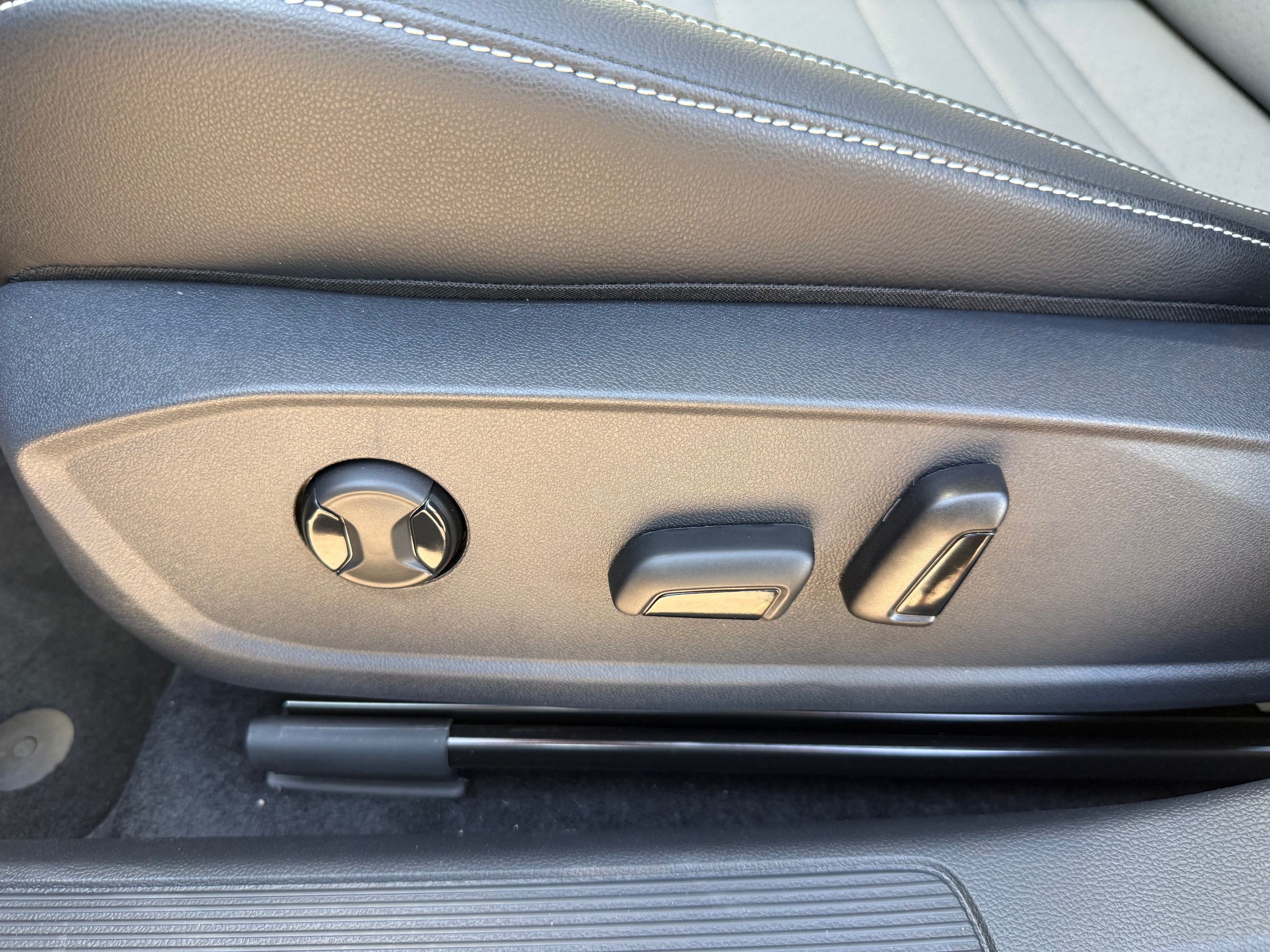 Photo Volkswagen Jetta Comfortline 2027 #7