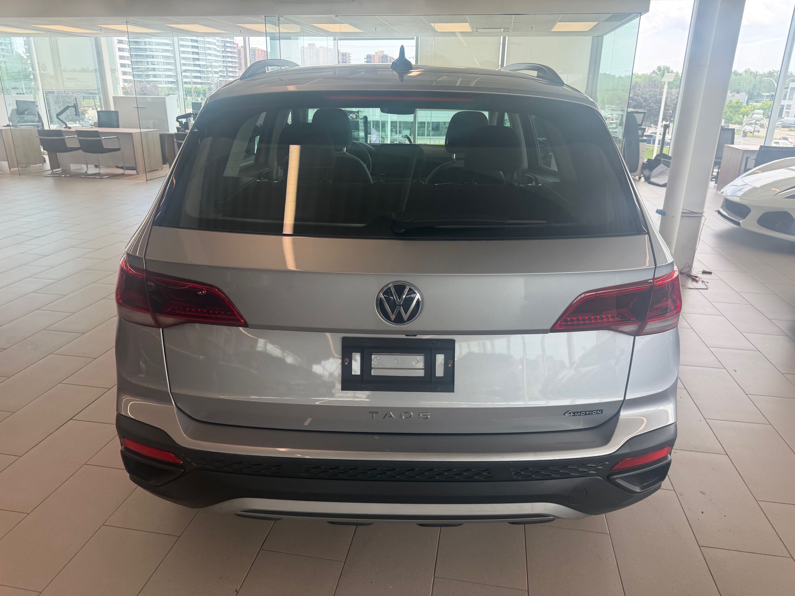 Photo 2023 Volkswagen Taos Trendline #6