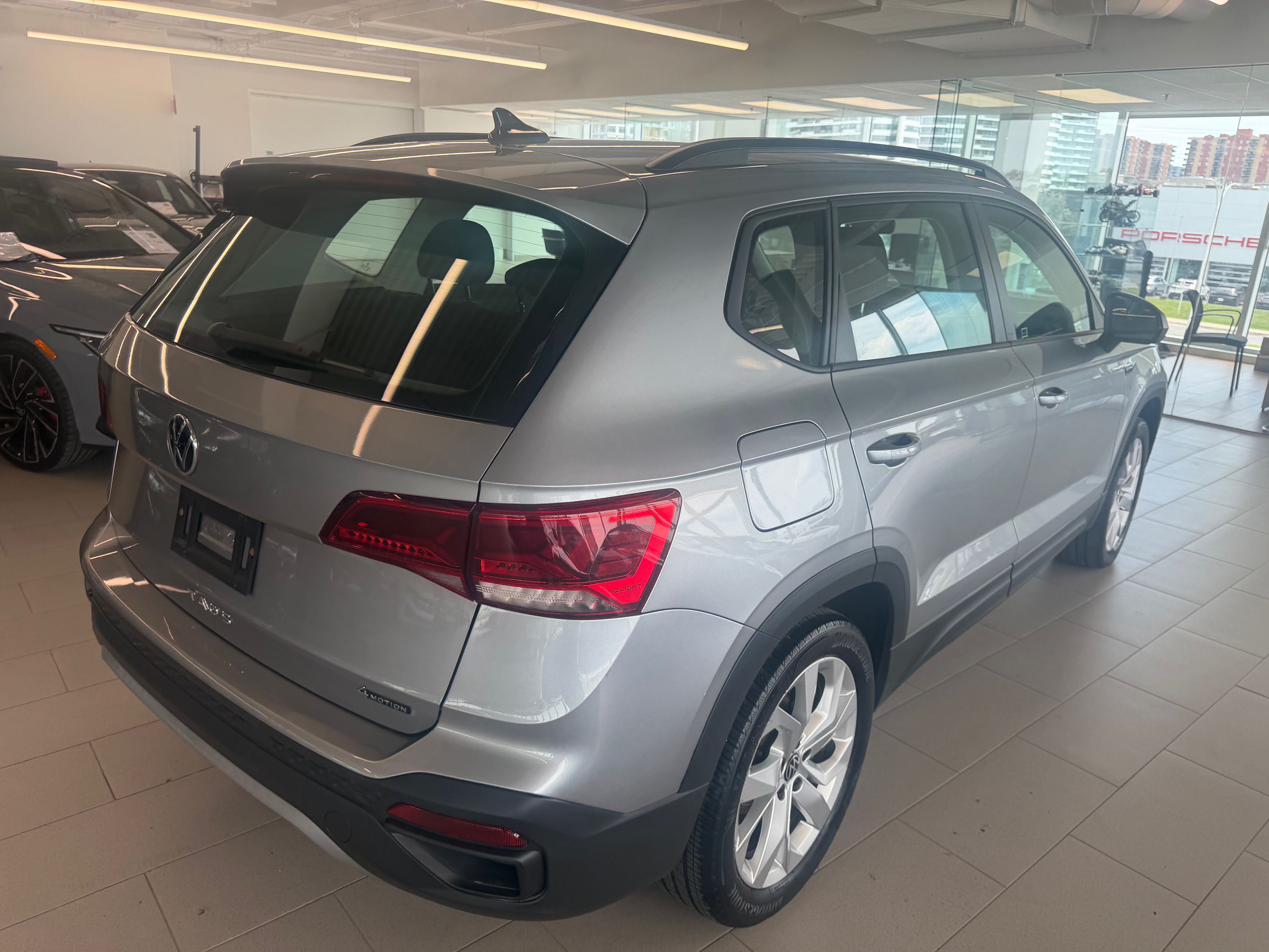Photo 2023 Volkswagen Taos Trendline #7