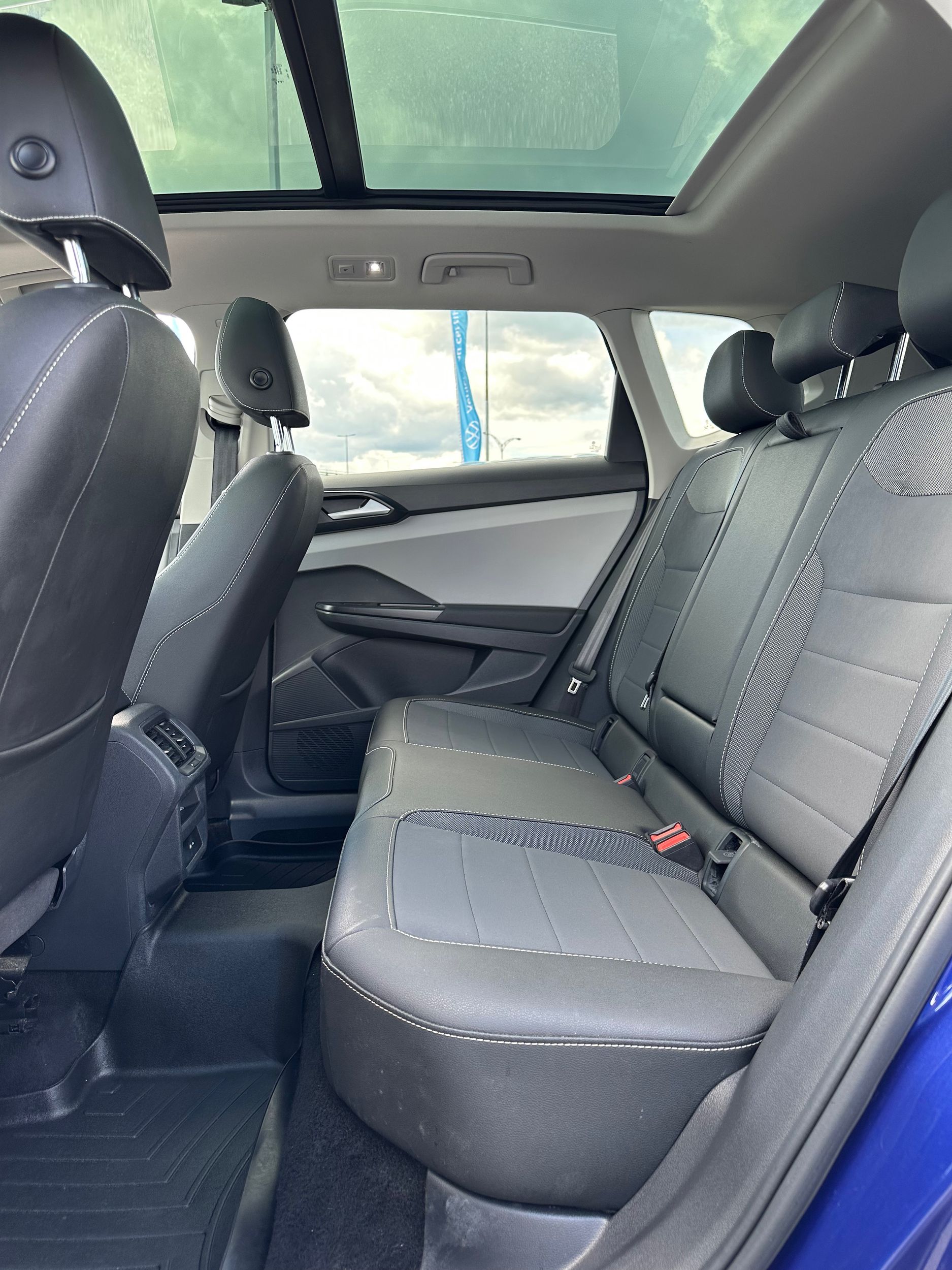 Photo 2023 Volkswagen Taos Comfortline #8