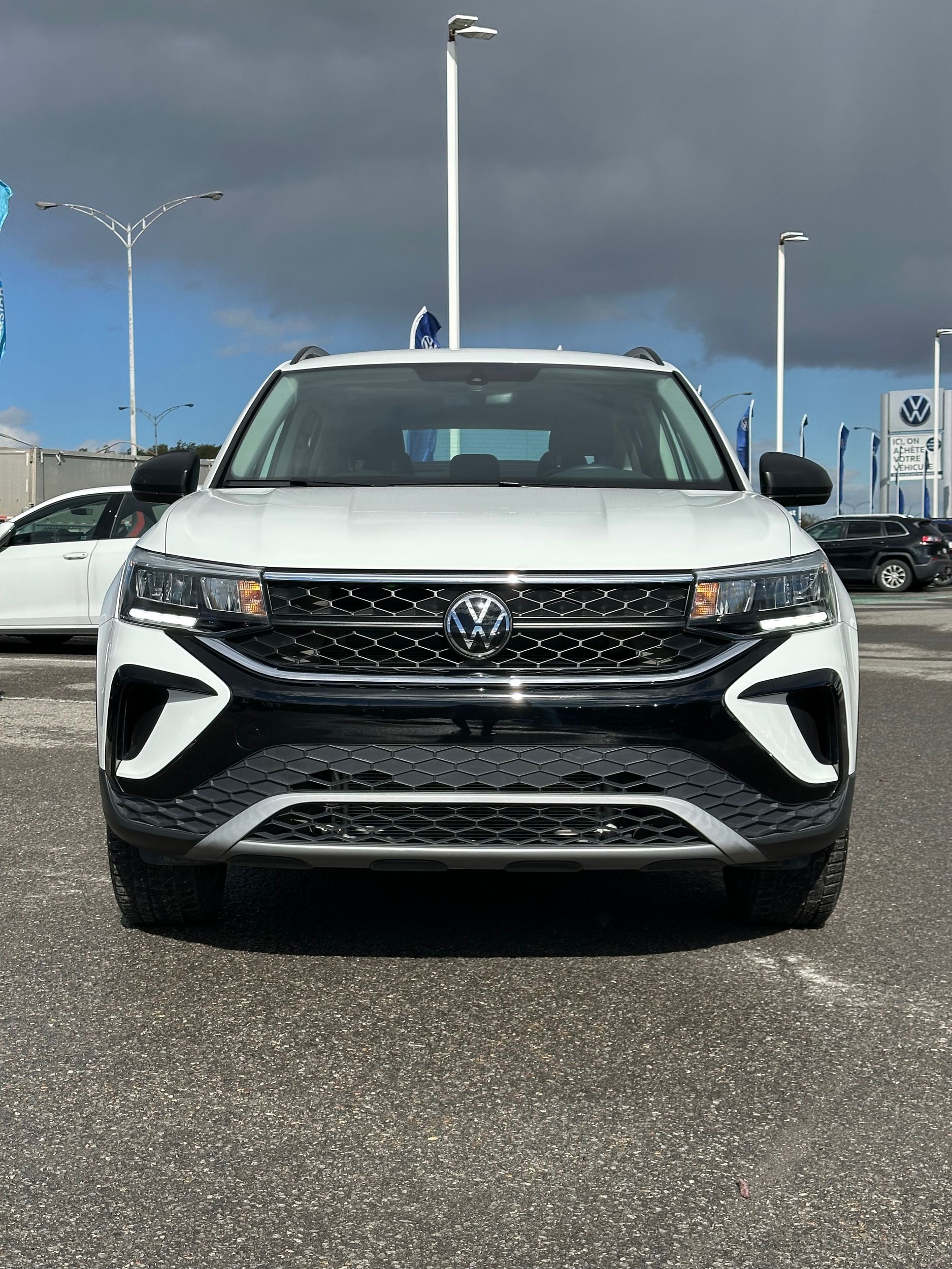 Photo 2024 Volkswagen Taos Trendline #2