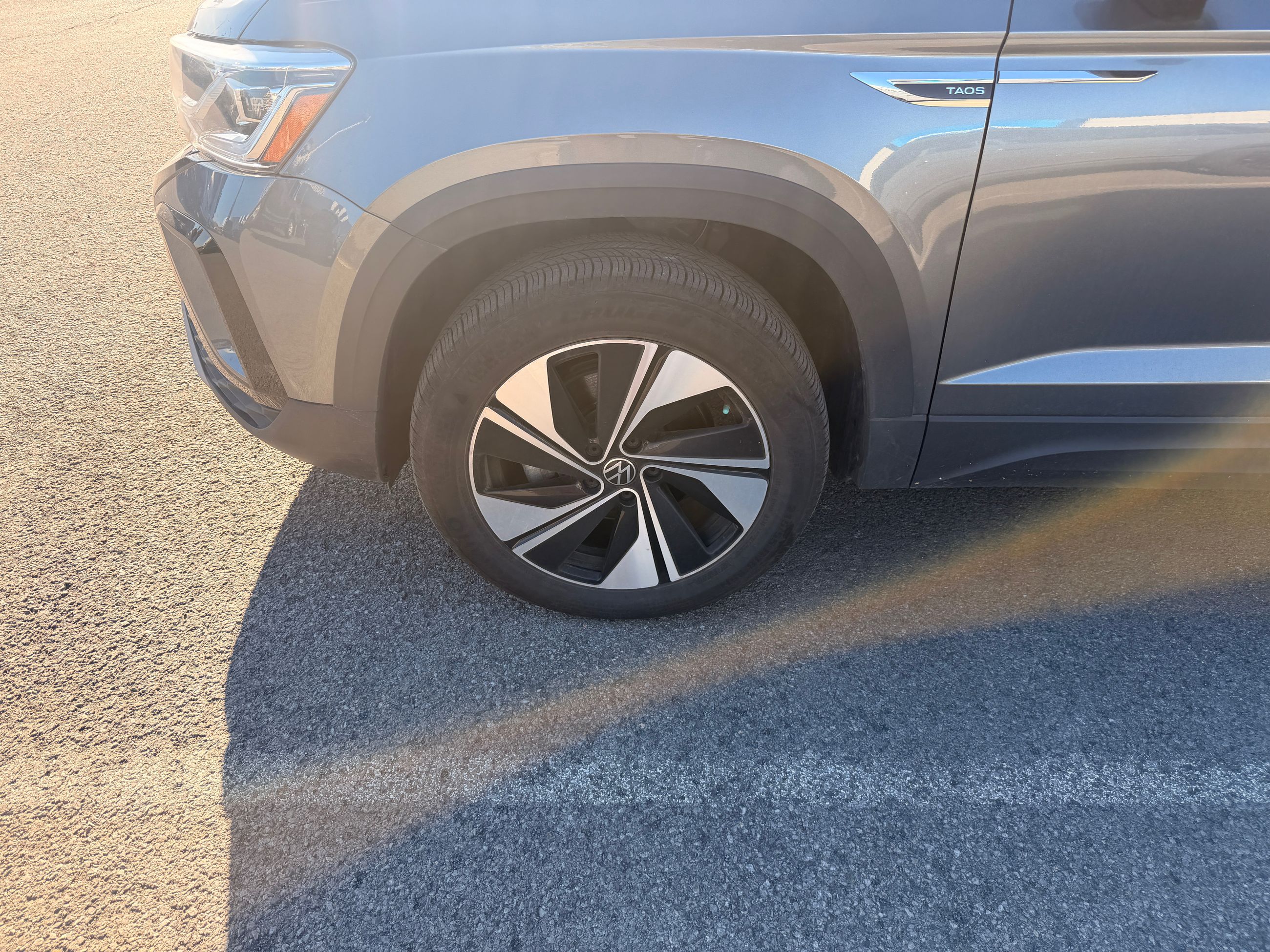 Photo 2024 Volkswagen Taos Highline #6