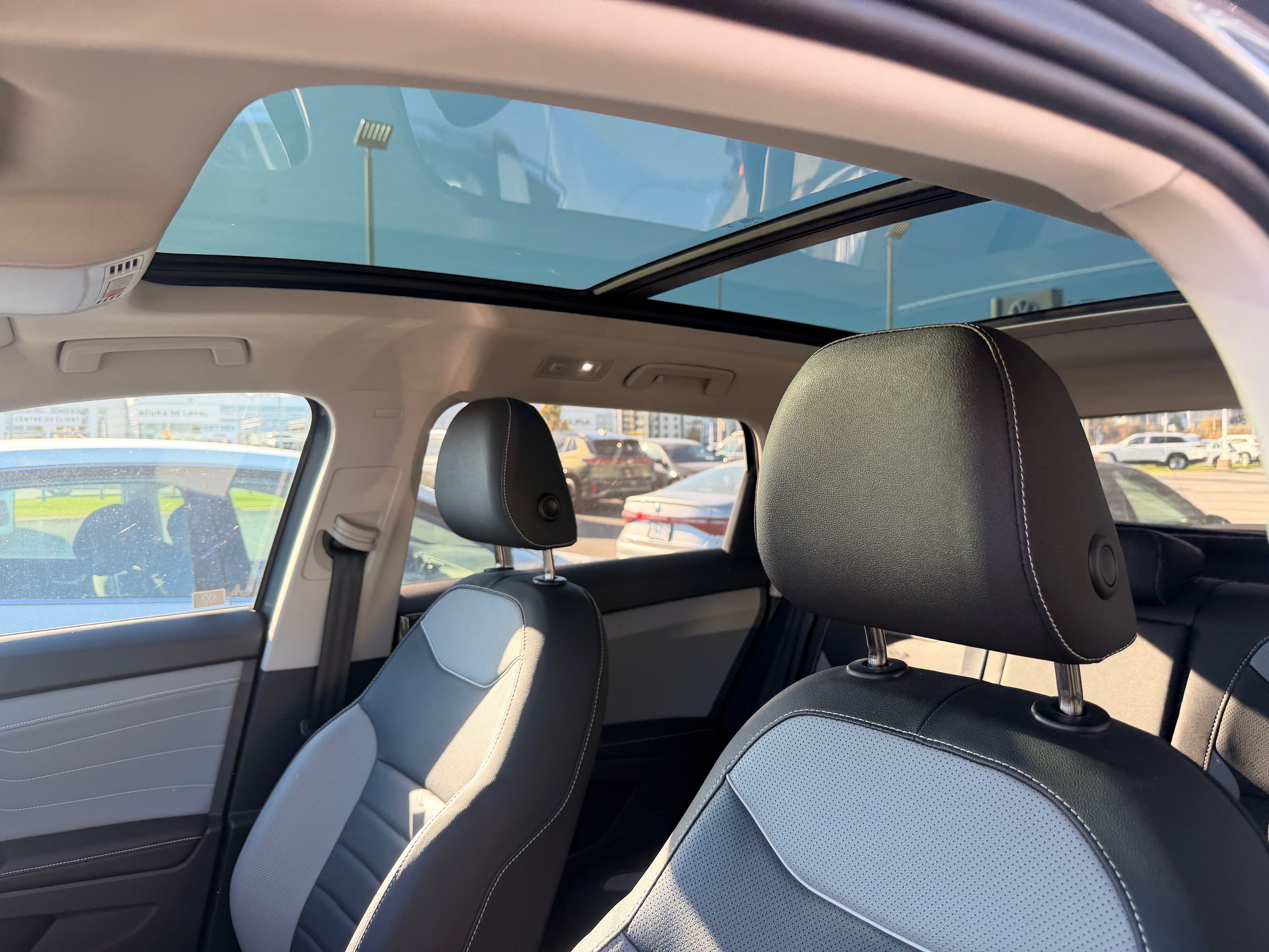 Photo 2024 Volkswagen Taos Highline #8