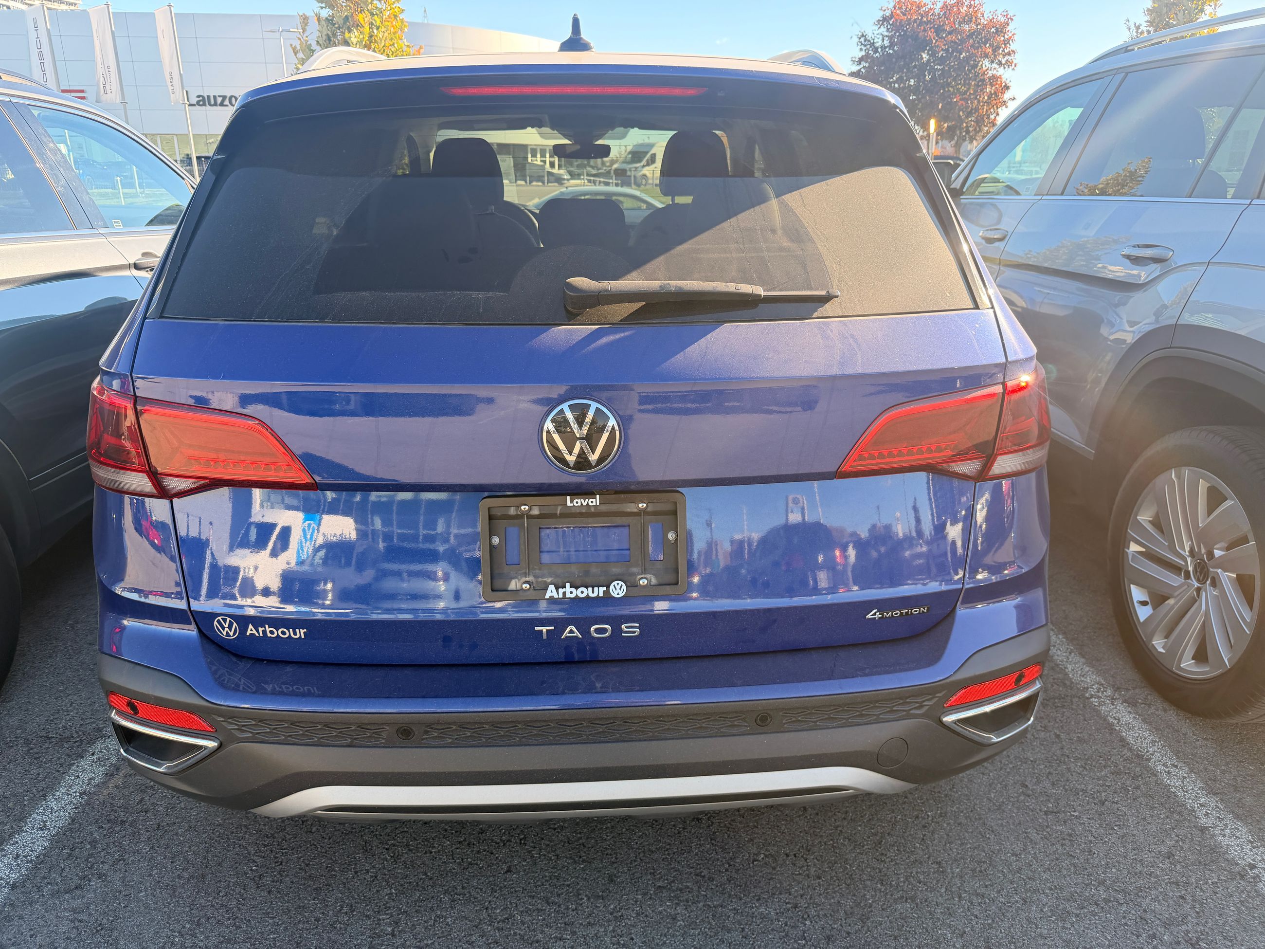 Photo 2024 Volkswagen Taos Highline #4