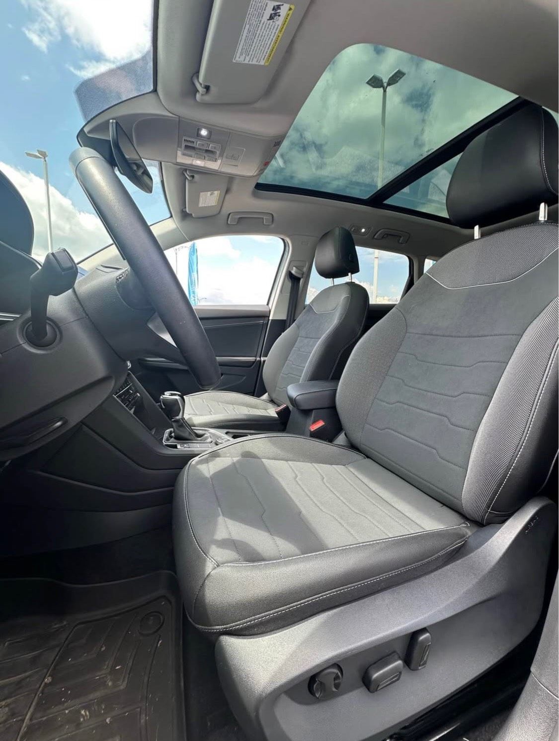 Photo 2025 Volkswagen Taos Comfortline Black Edition #5