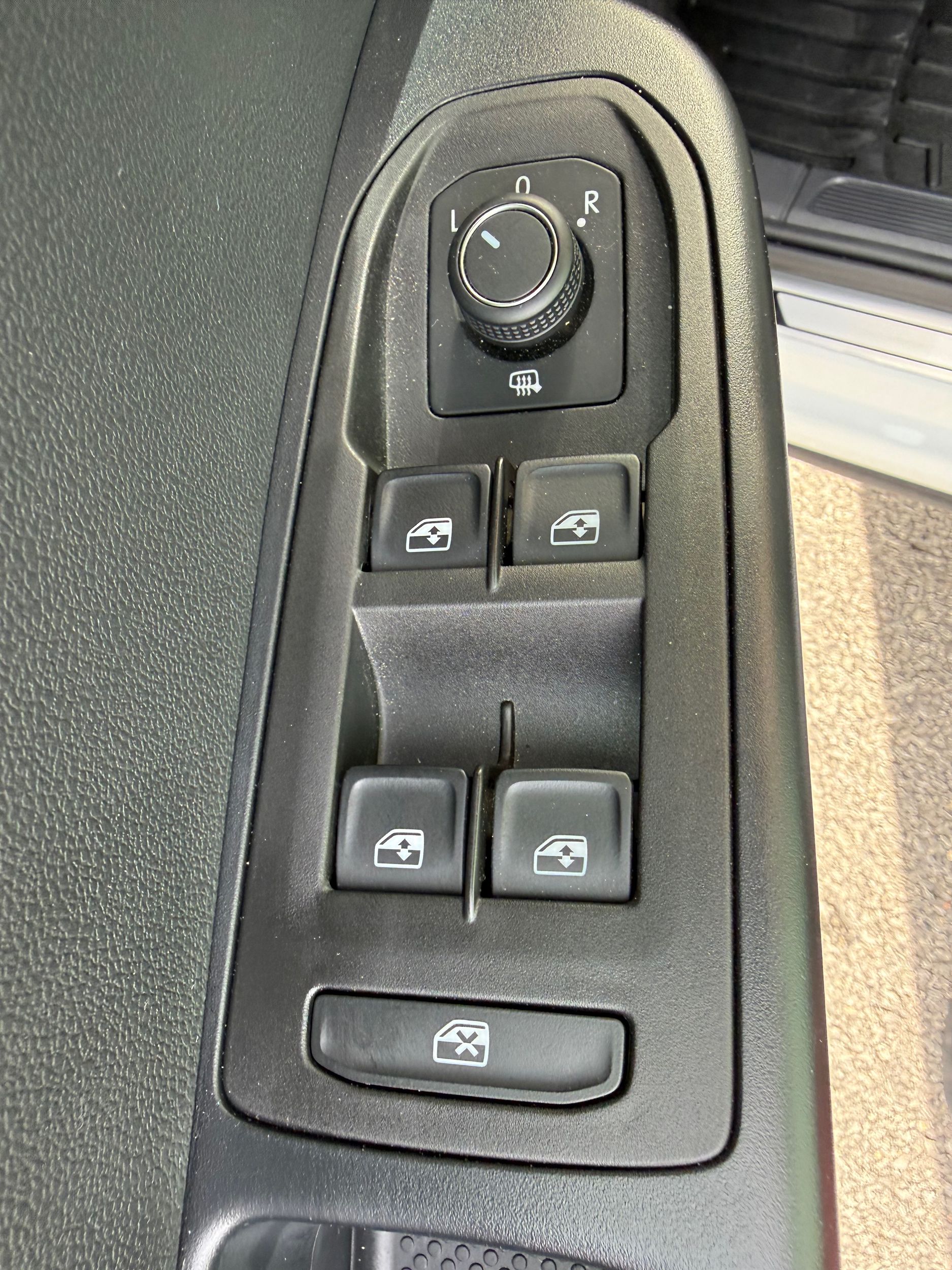 Photo 2026 Volkswagen Taos Comfortline Black Edition 4MOTION #8