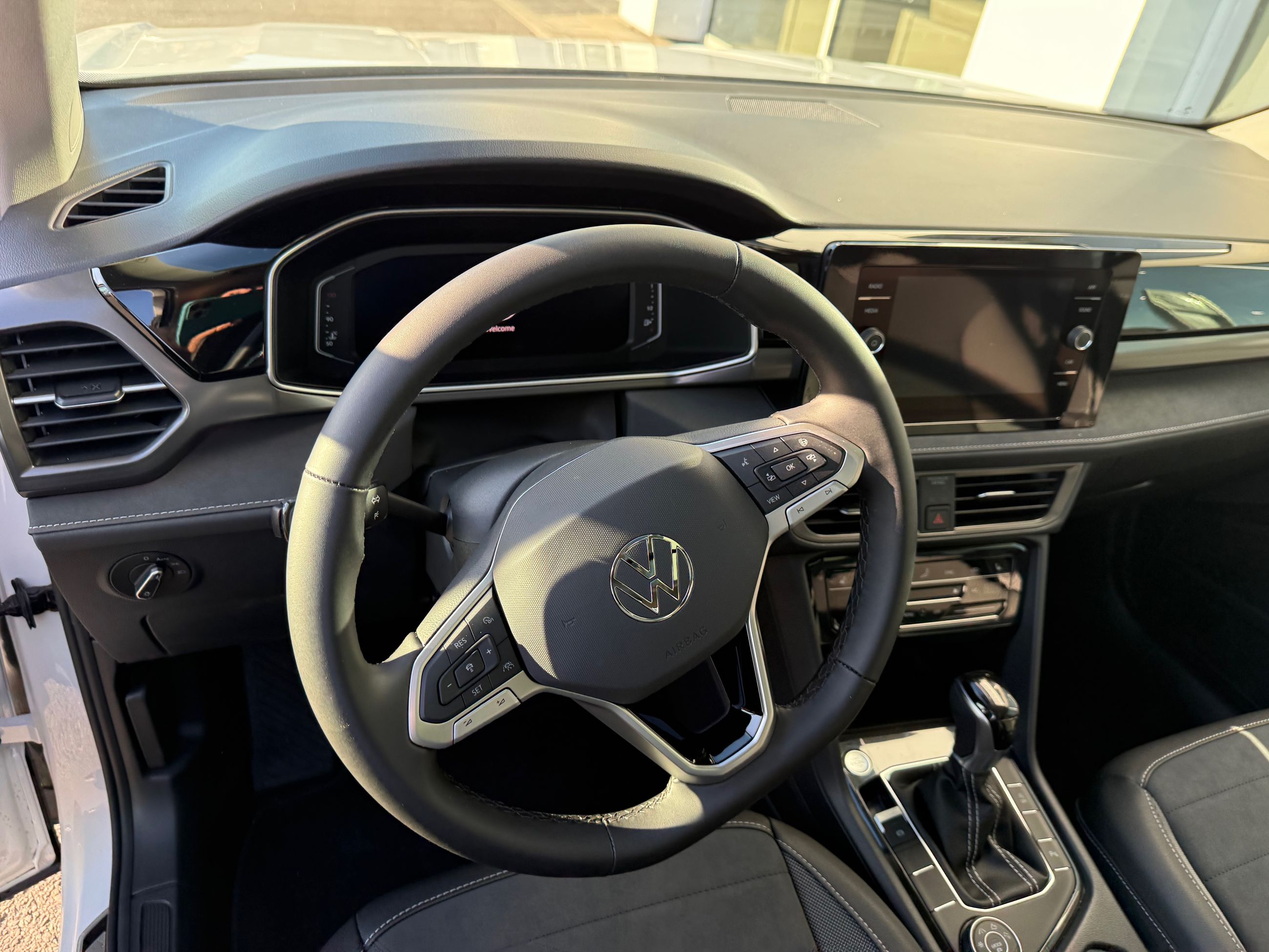 Photo Volkswagen Taos Comfortline Black Edition 4MOTION 2026 #6