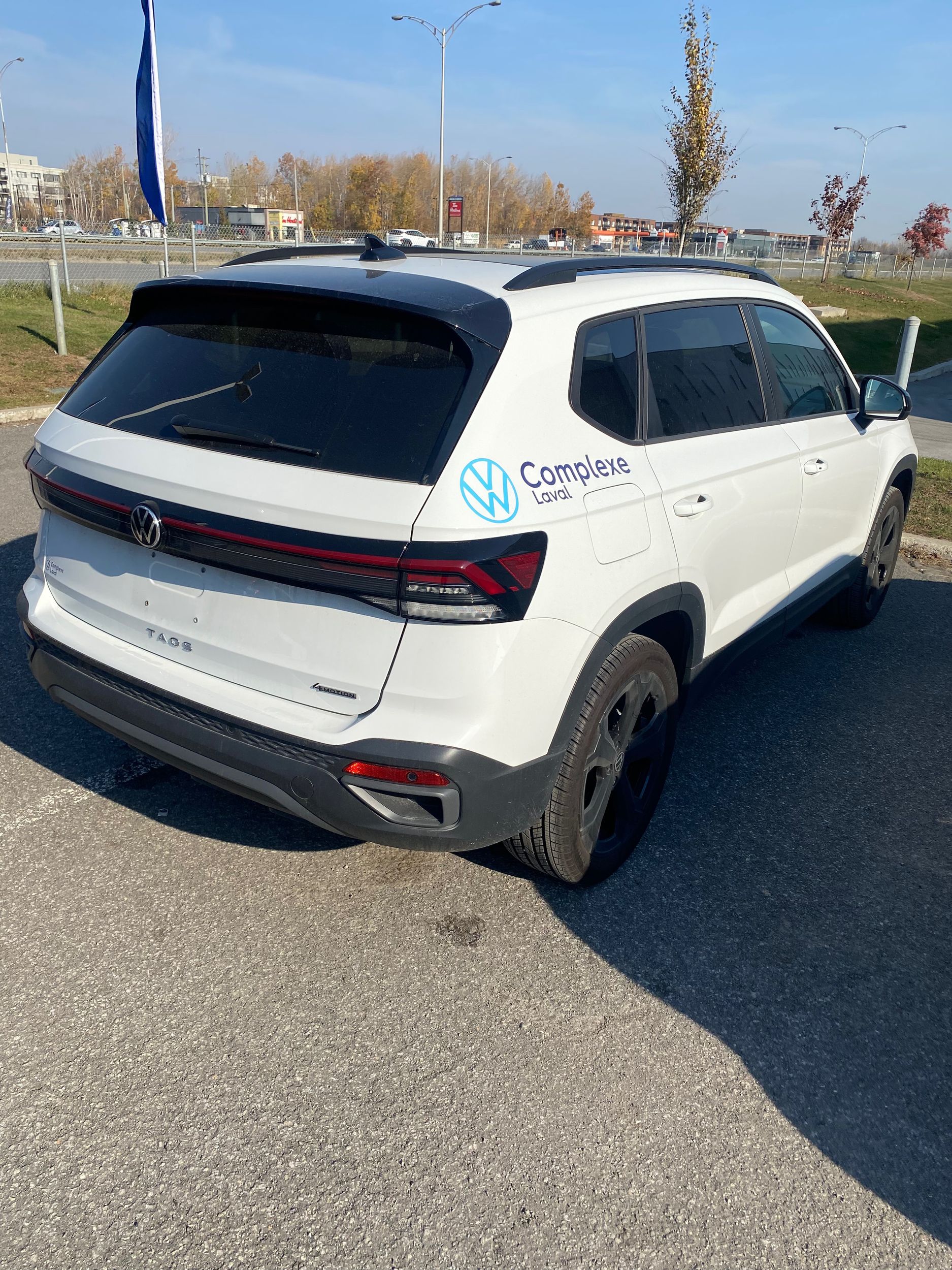 Photo 2026 Volkswagen Taos Comfortline Black Edition #6