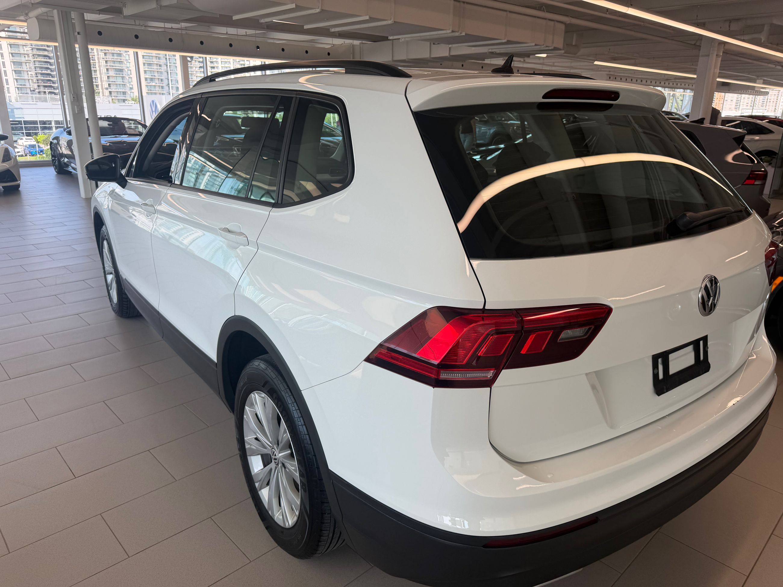 Photo Volkswagen Tiguan Trendline 2021 #4
