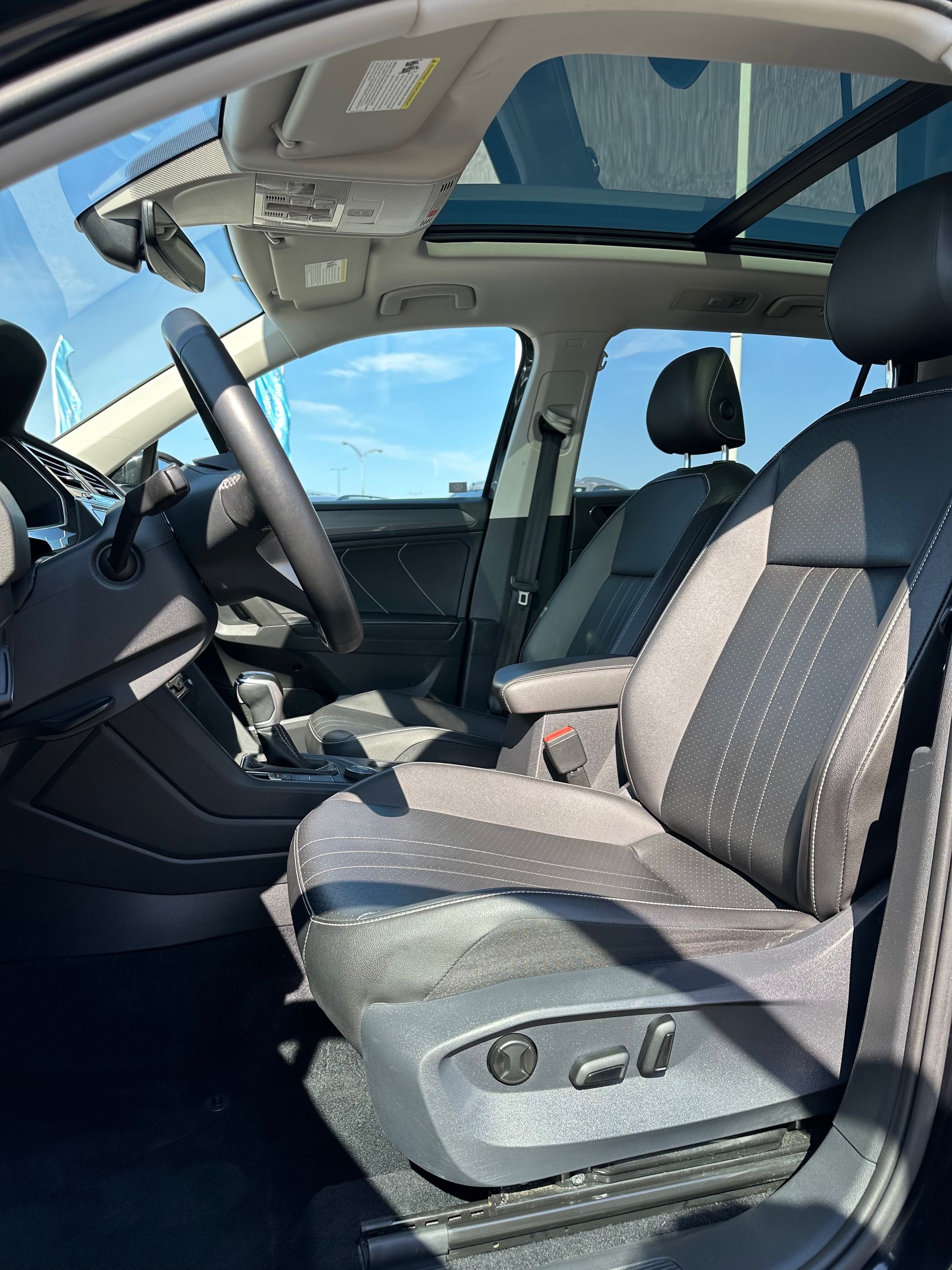 Photo Volkswagen Tiguan Comfortline 2022 #7