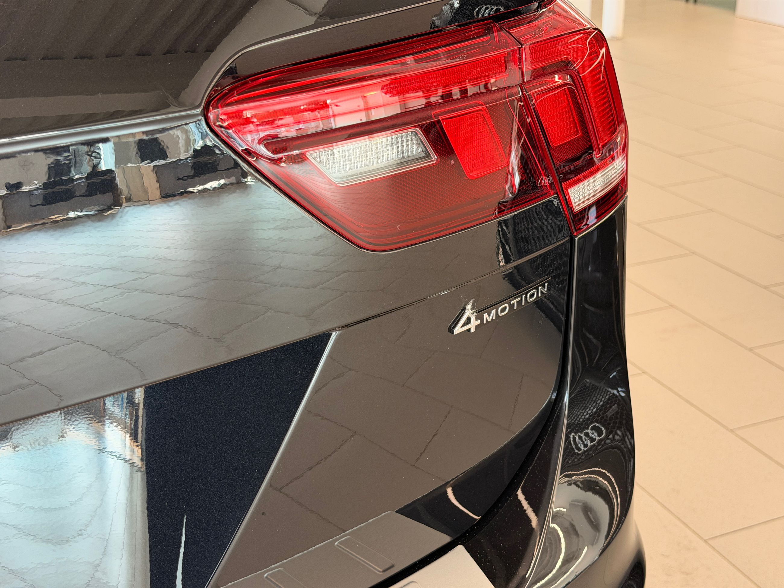 Photo 2022 Volkswagen Tiguan Comfortline #8