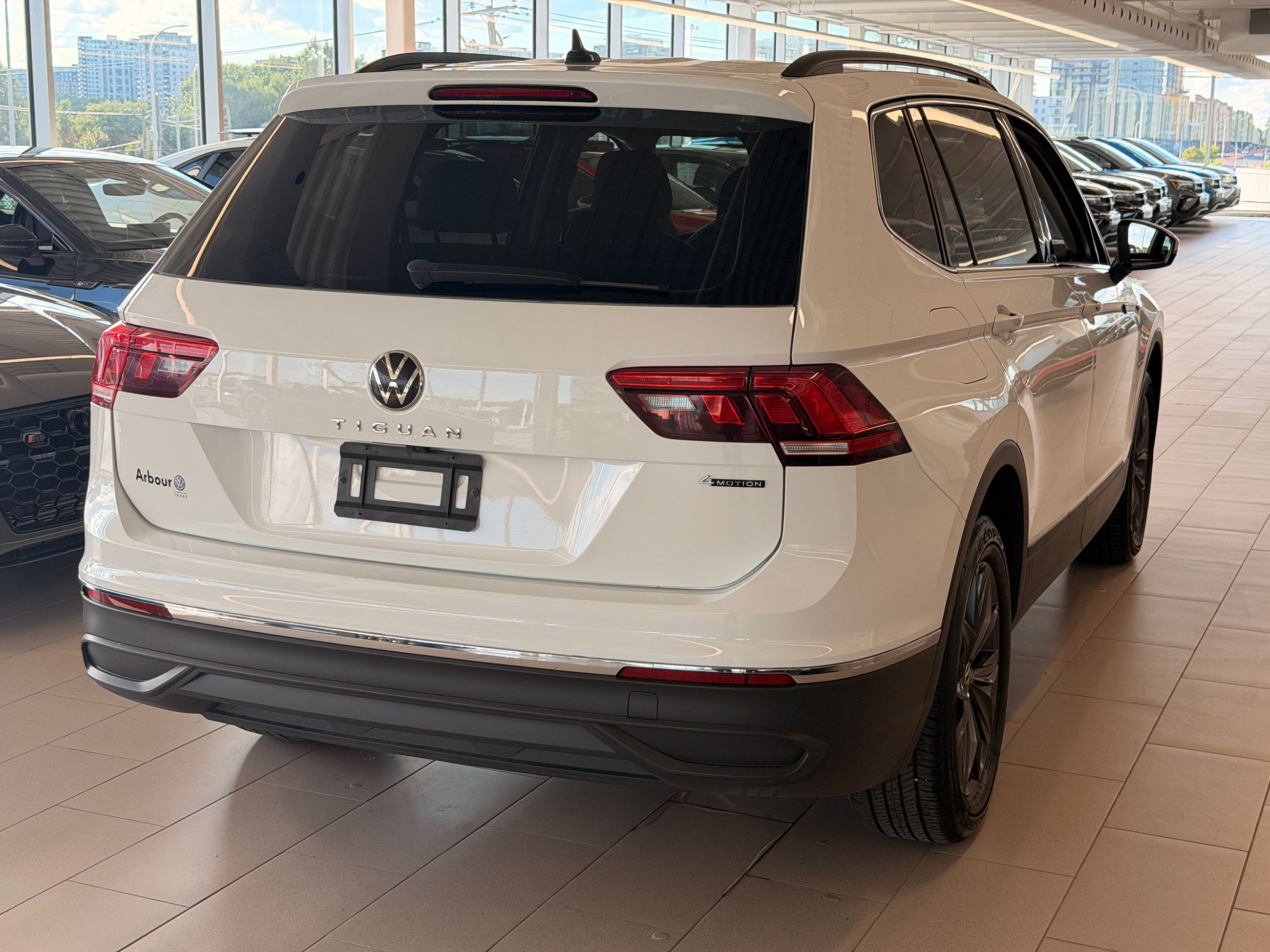 Photo 2022 Volkswagen Tiguan Comfortline #6