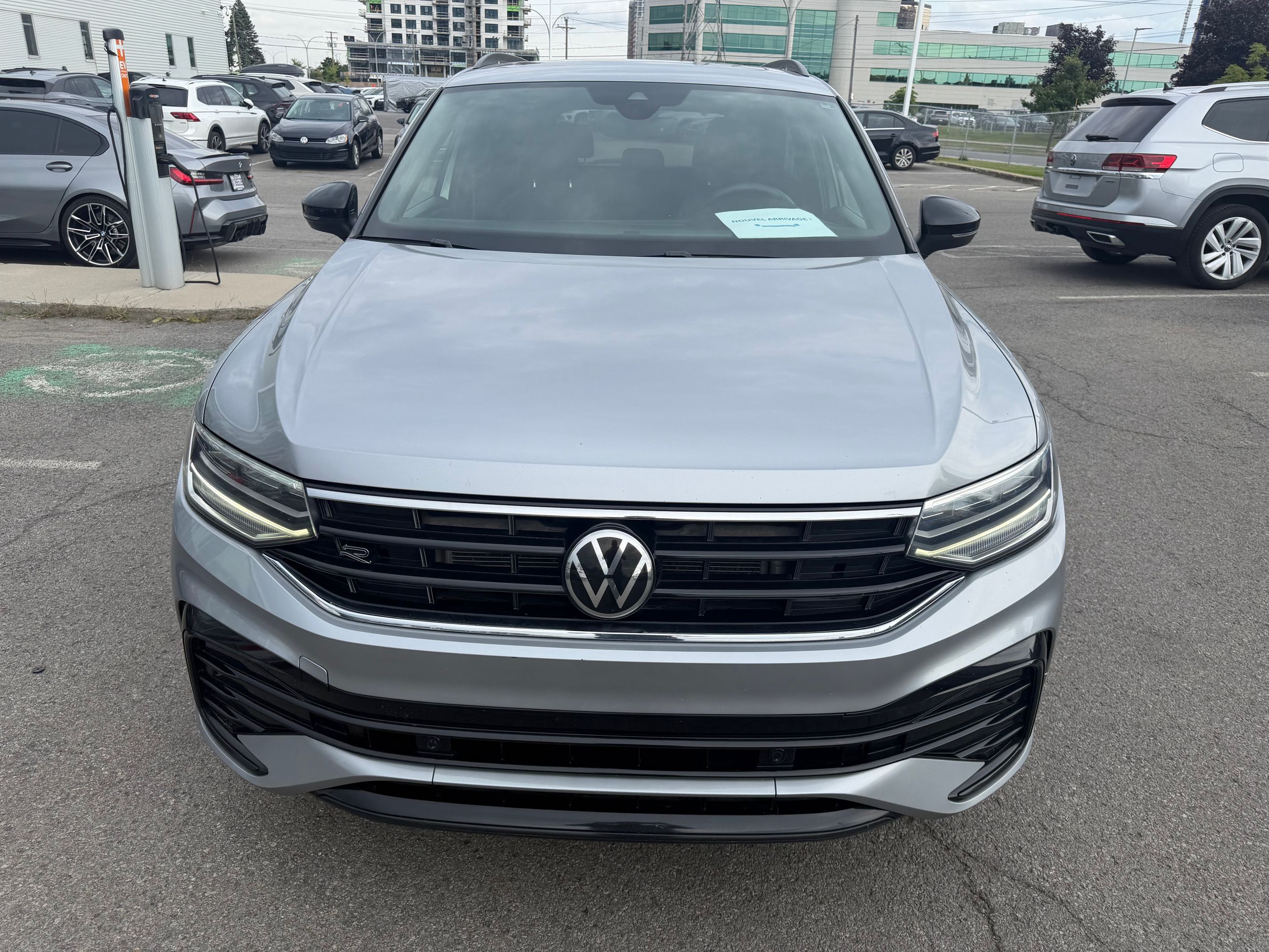 Photo Volkswagen Tiguan Comfortline R-Line Black Edition 2022 #3