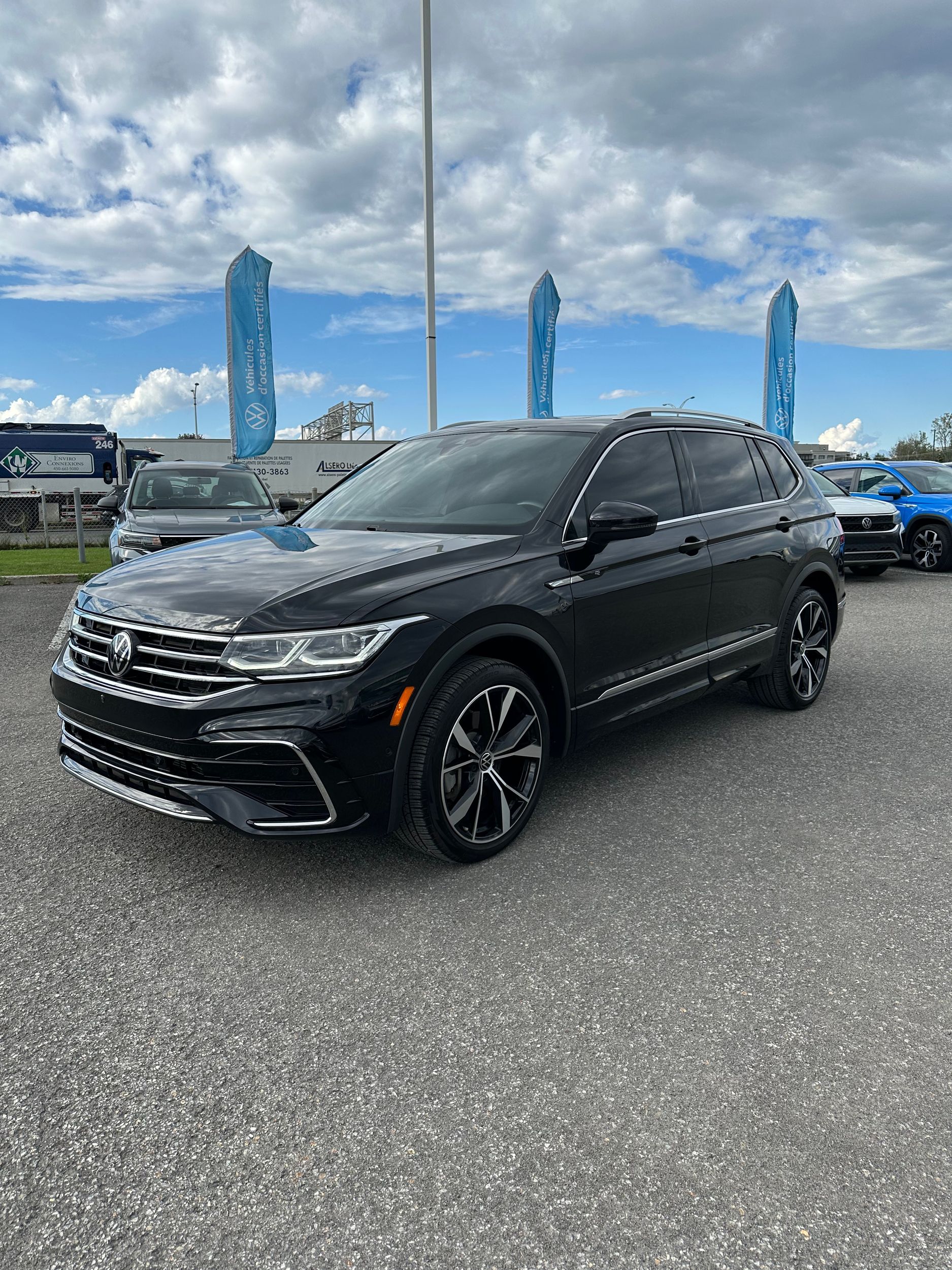 Photo 2023 Volkswagen Tiguan Highline R-Line #3