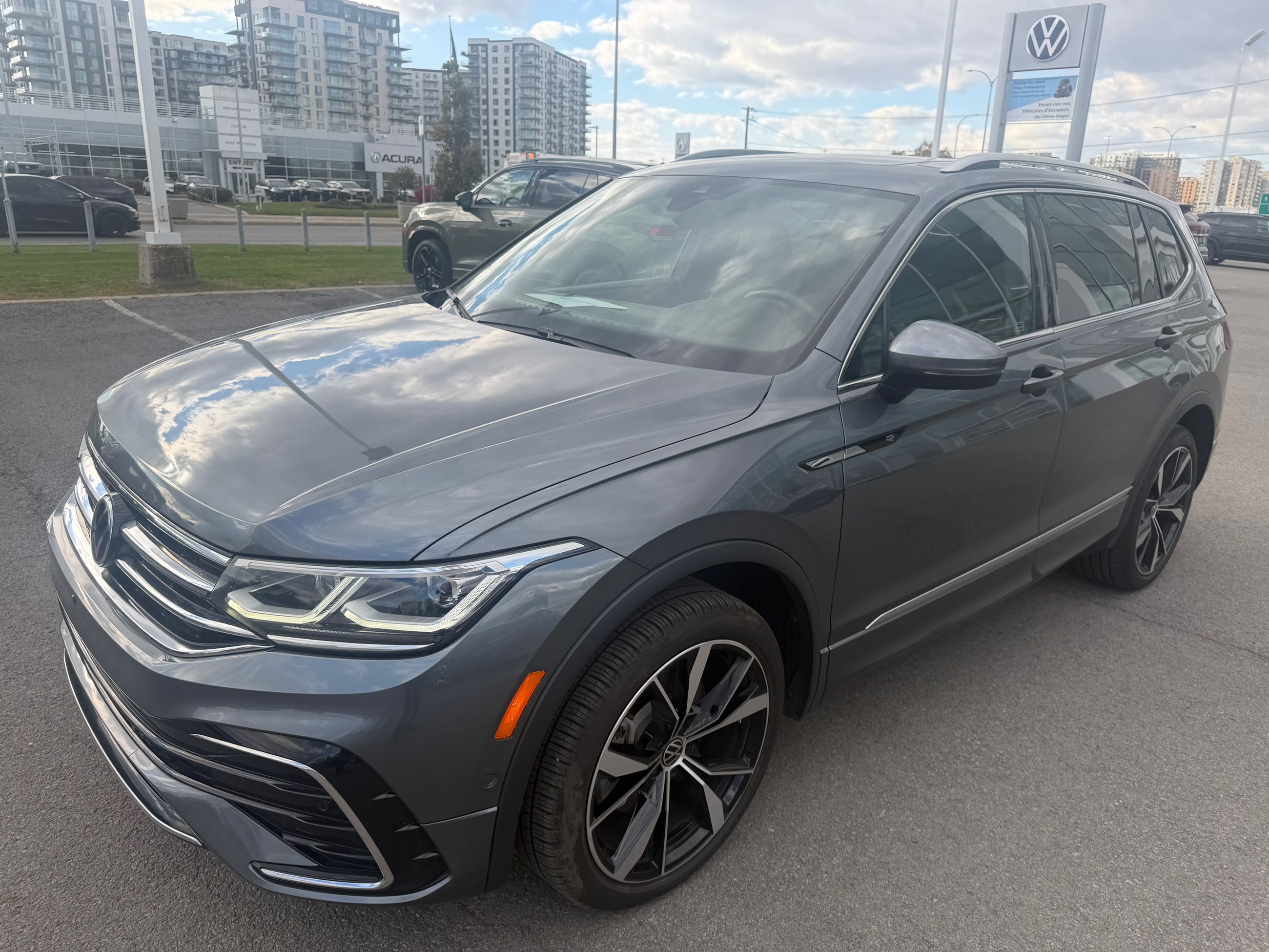 Photo Volkswagen Tiguan Highline R-Line 2024 #4