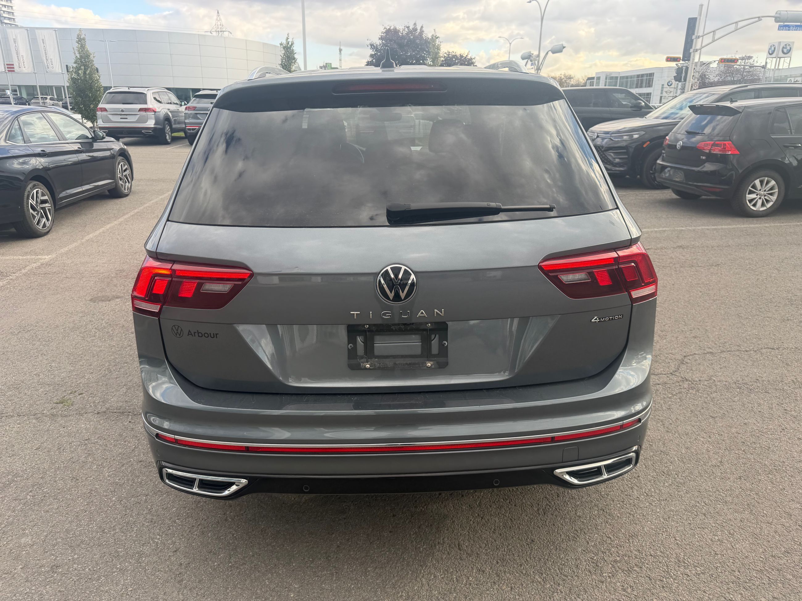 Photo Volkswagen Tiguan Highline R-Line 2024 #6