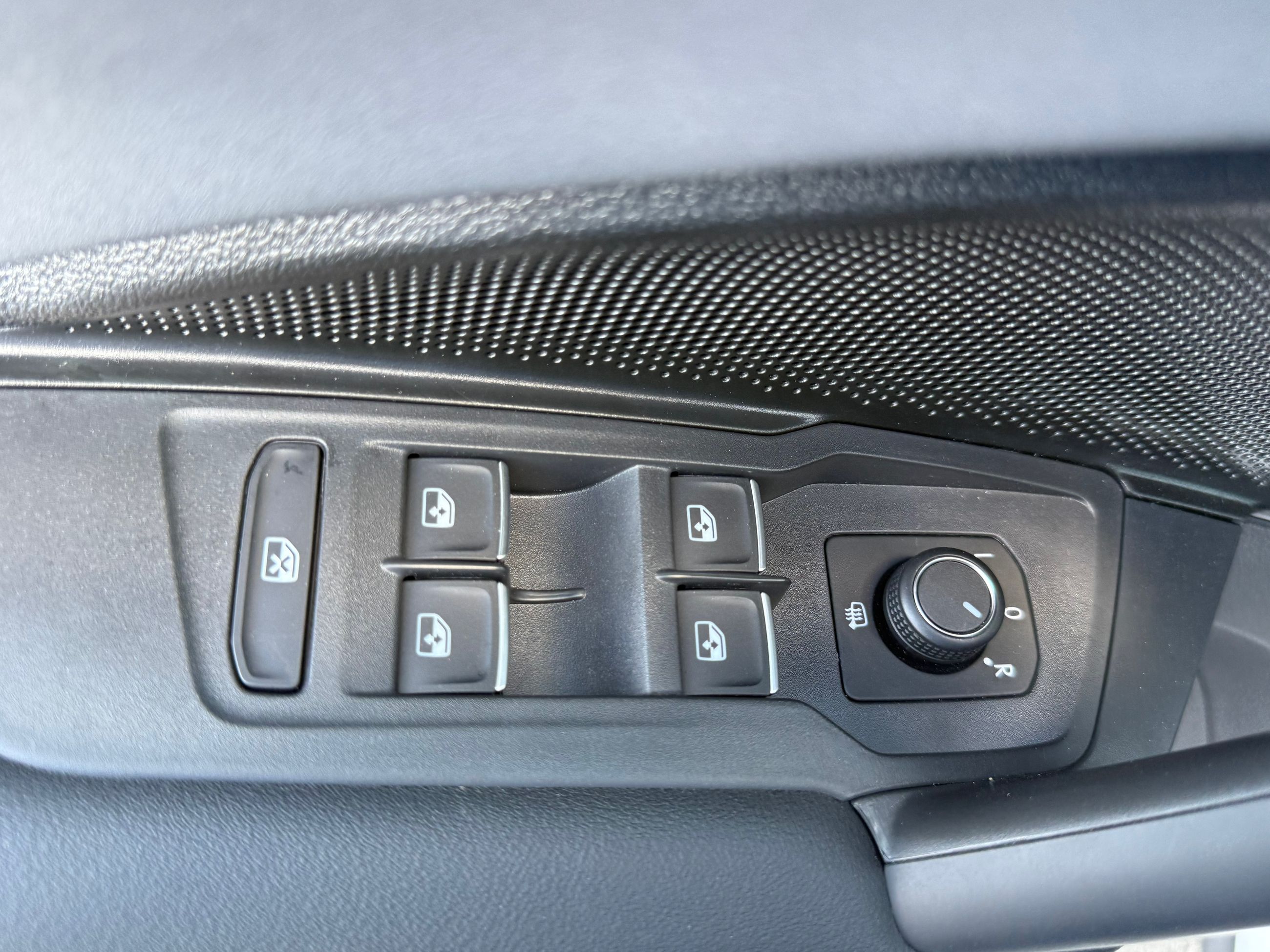 Photo Volkswagen Tiguan Comfortline 4MOTION 2026 #8