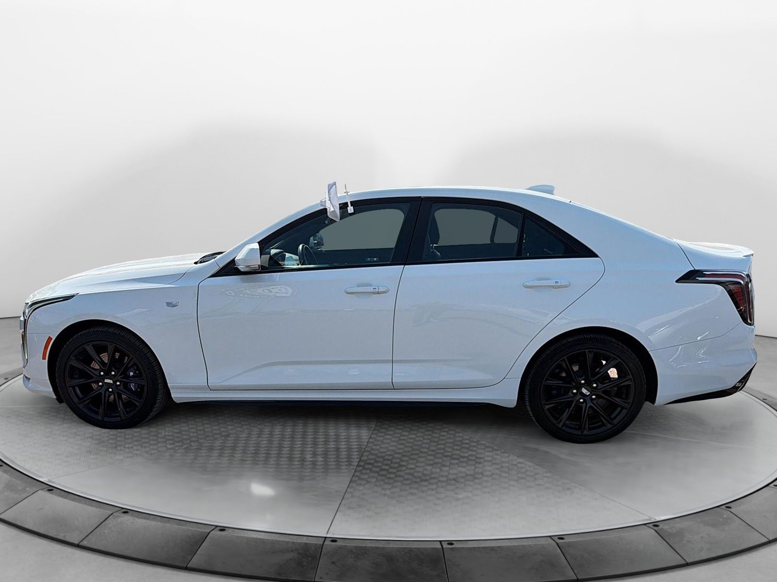 Cadillac CT4 Sport 2023 — photo 5
