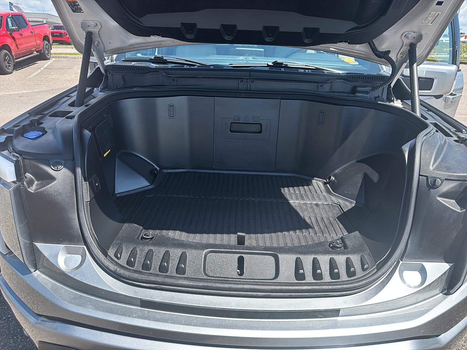 Ford F-150 Lightning 2023 — photo 8