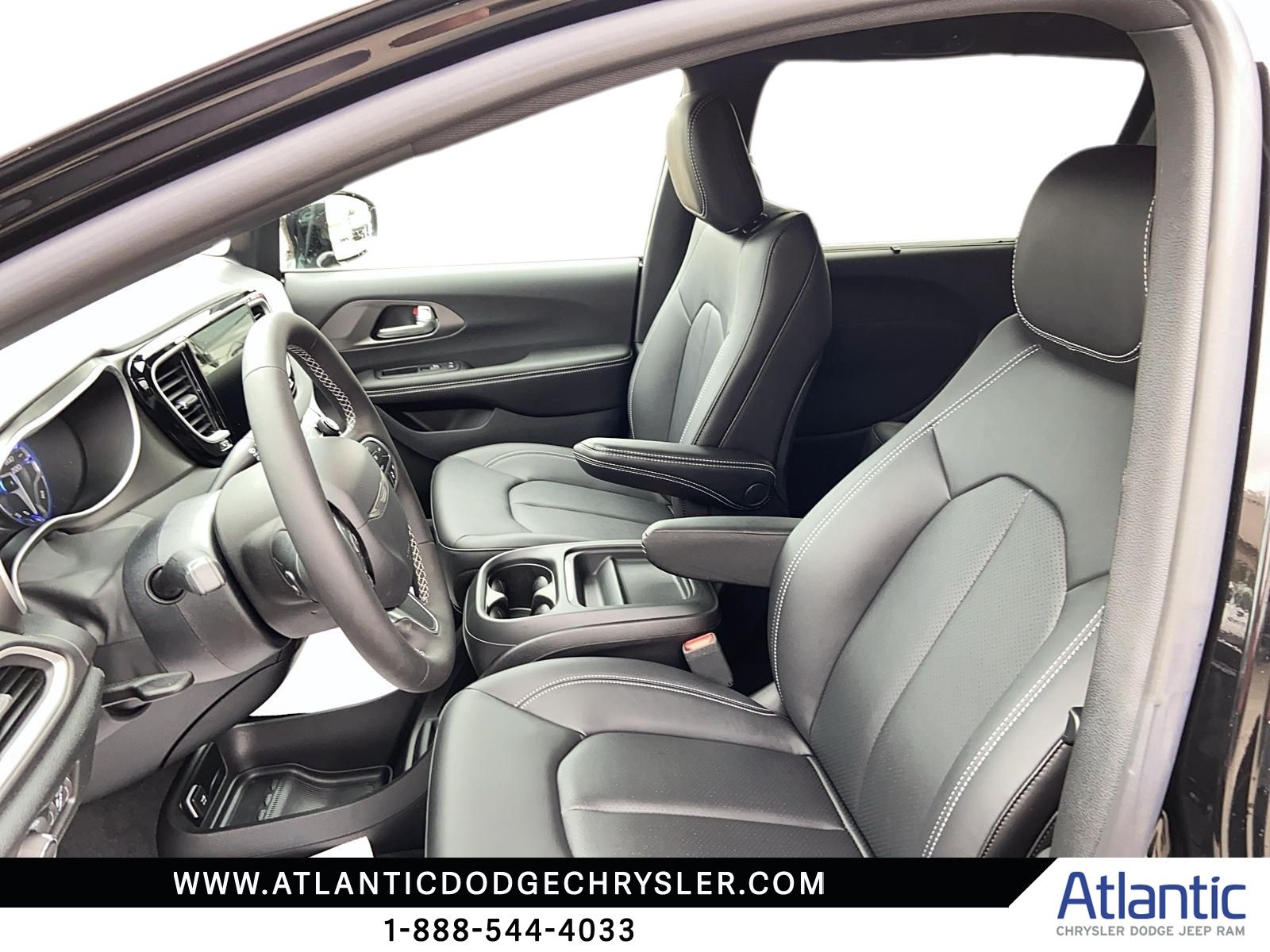 Photo Chrysler Grand Caravan SXT 2027 #8