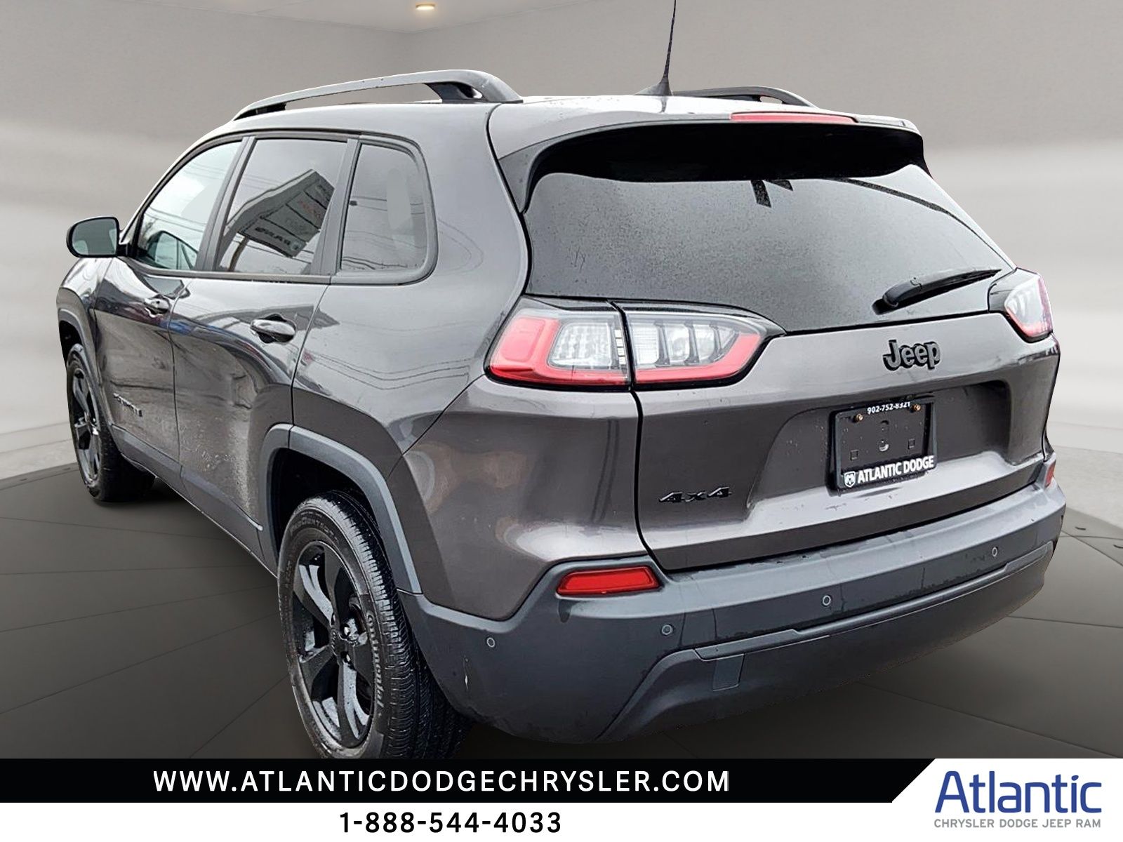 Photo 2023 Jeep Cherokee Altitude #4