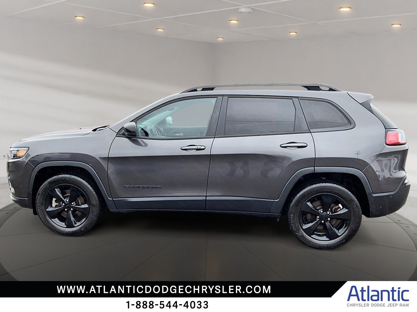 Photo 2023 Jeep Cherokee Altitude #5