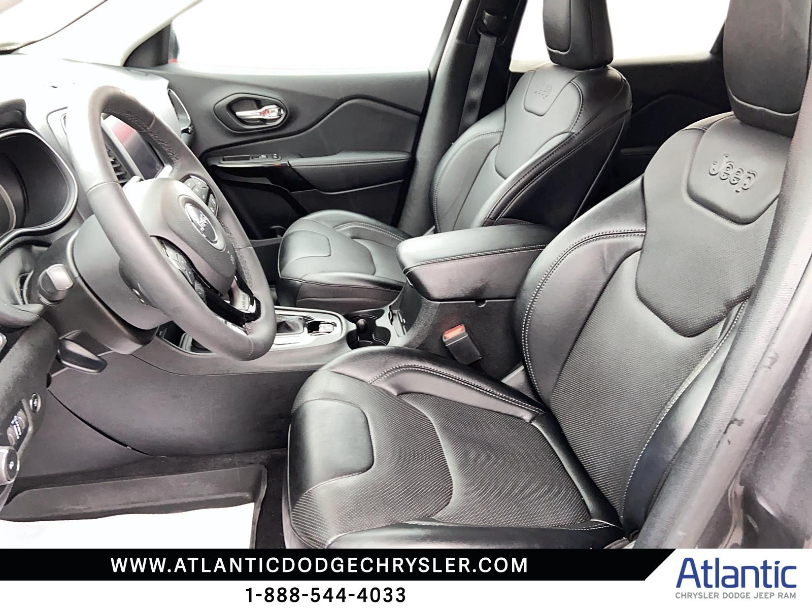 Photo 2023 Jeep Cherokee Altitude #8