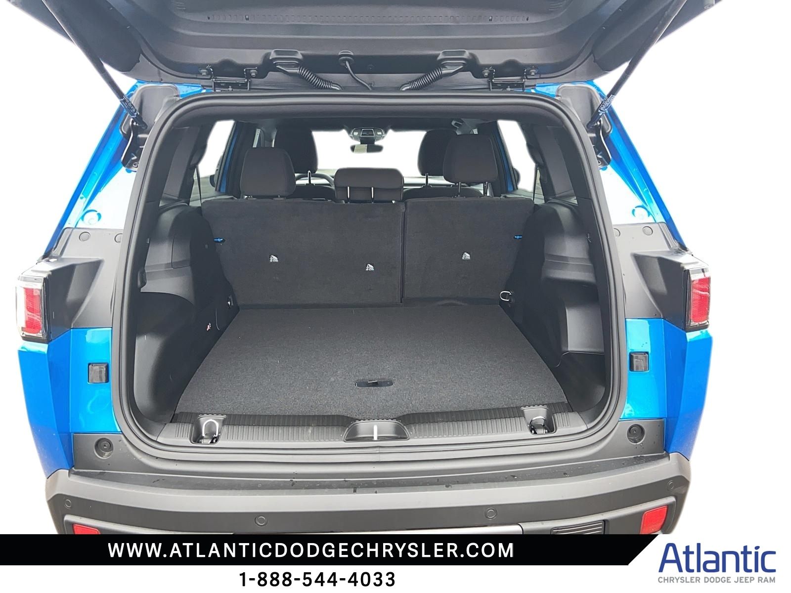 Photo 2026 Jeep Cherokee LAREDO #6