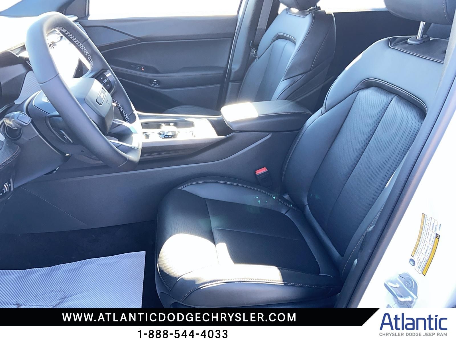 Photo 2026 Jeep Cherokee LIMITED #8