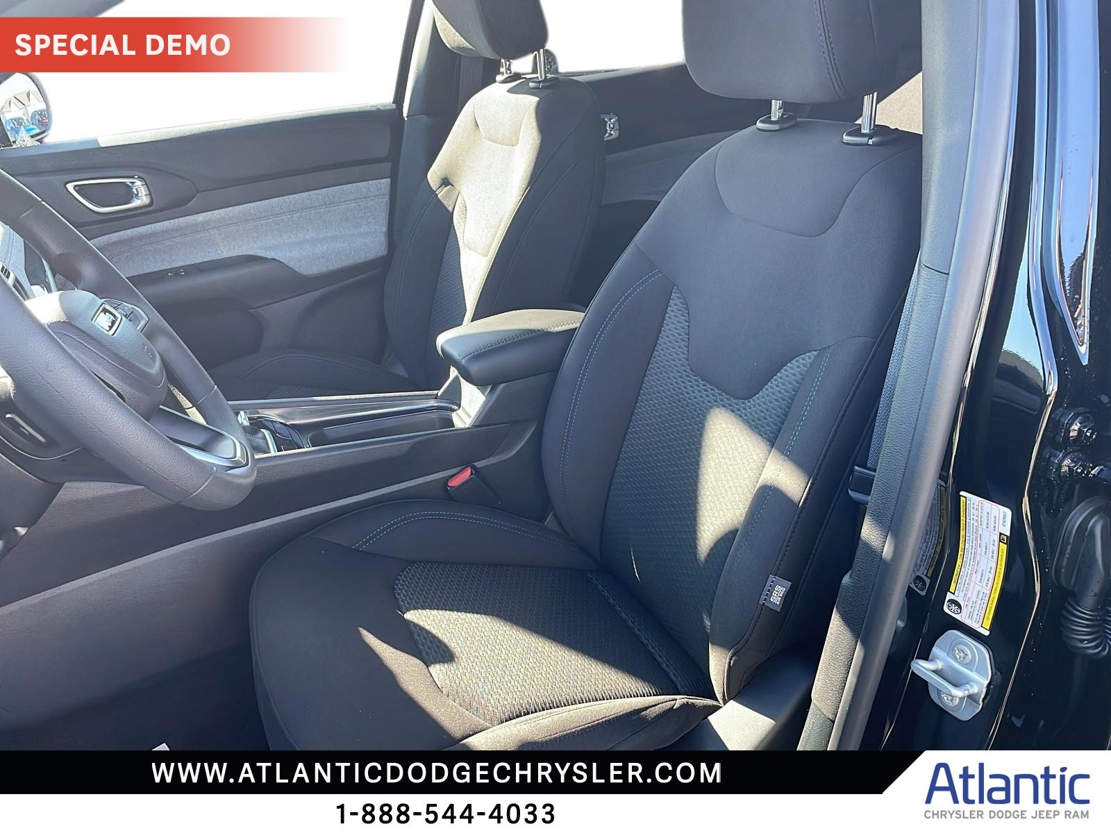 Photo 2025 Jeep Compass Sport #7