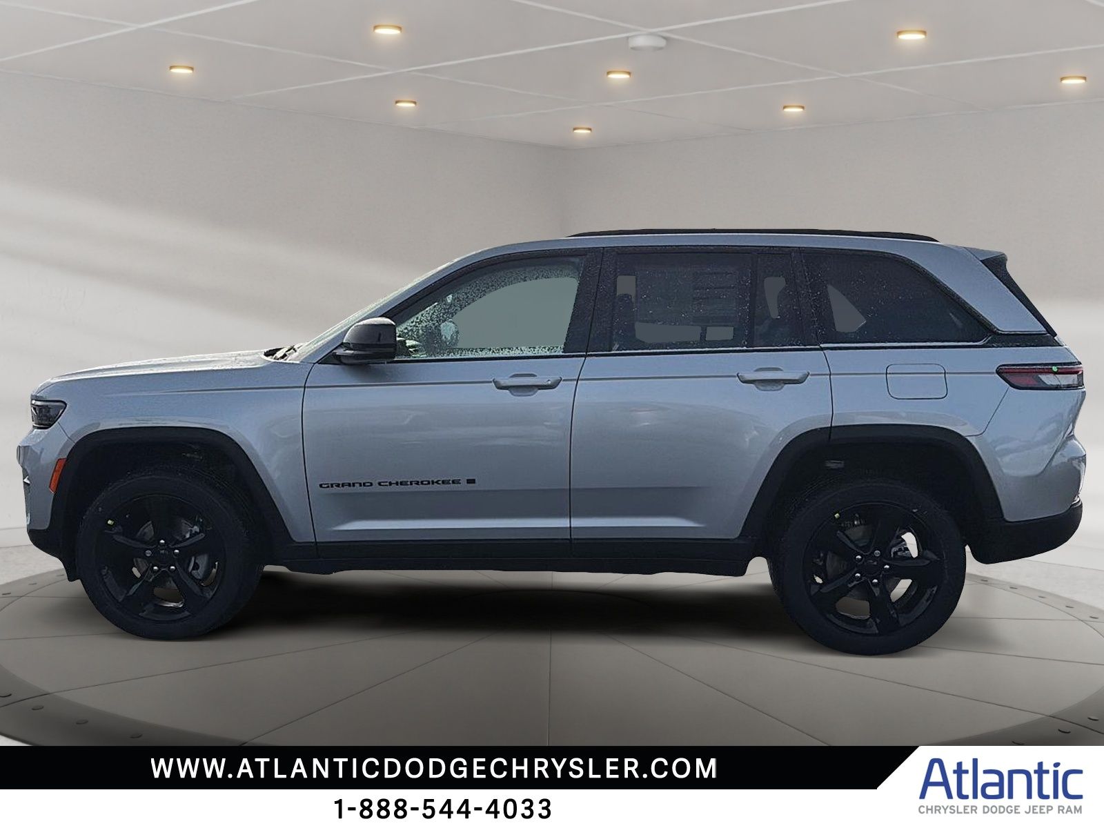 Photo Jeep Grand Cherokee LAREDO ALTITUDE 2025 #5